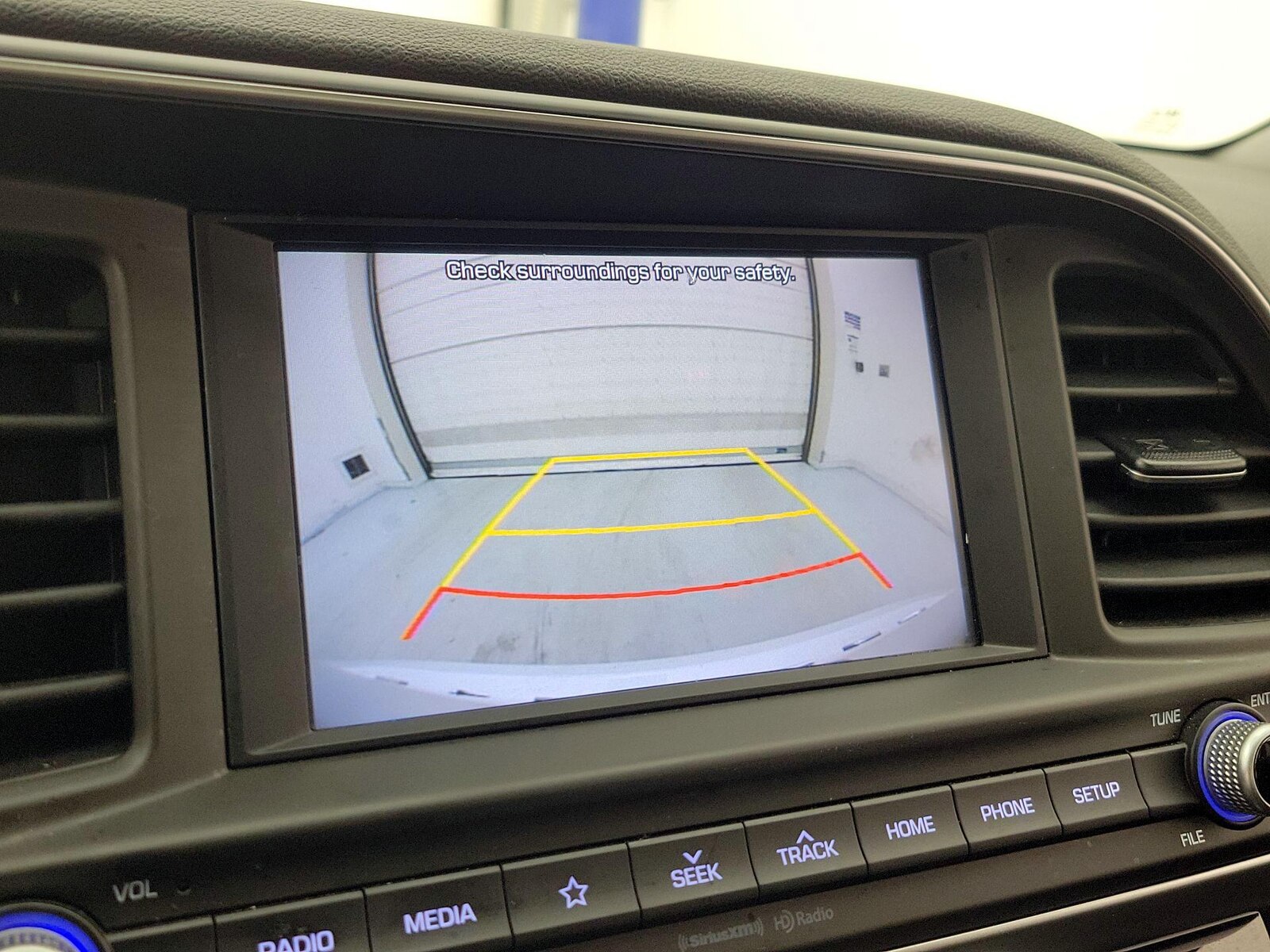2020 Hyundai Elantra SEL - Photo 15