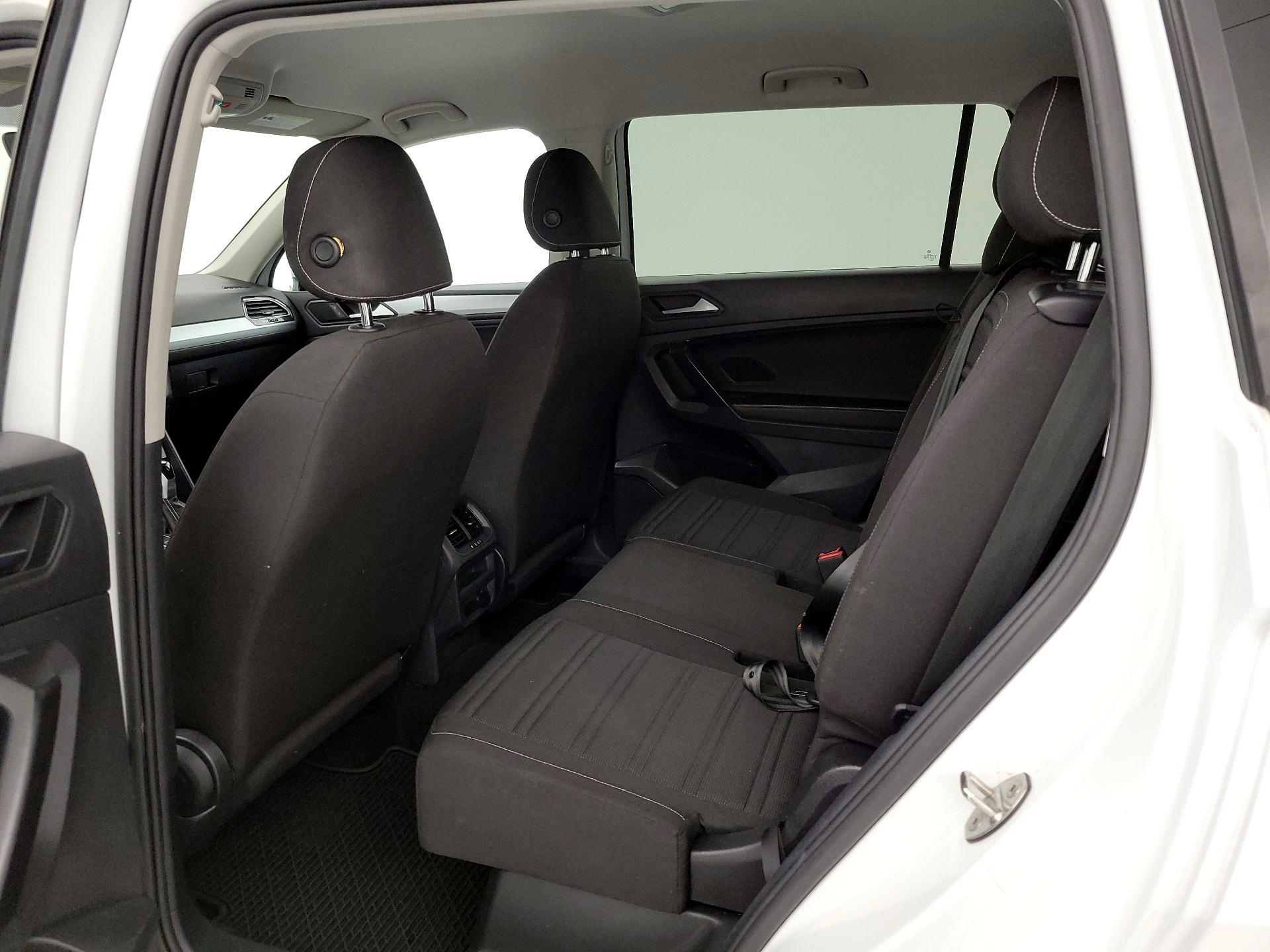 Thumbnail: 2023 Volkswagen Tiguan - 19