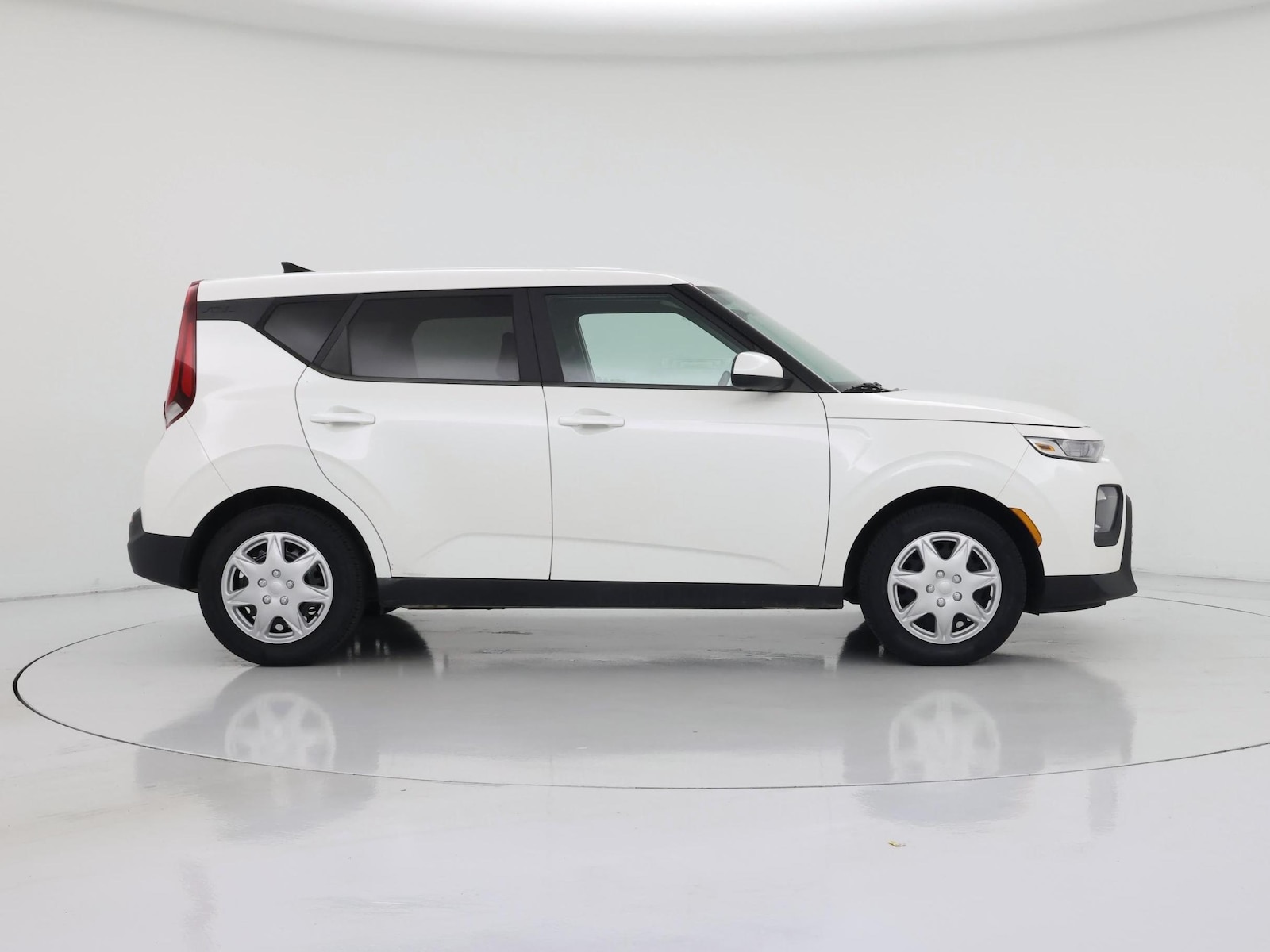 2022 Kia Soul LX - Photo 8