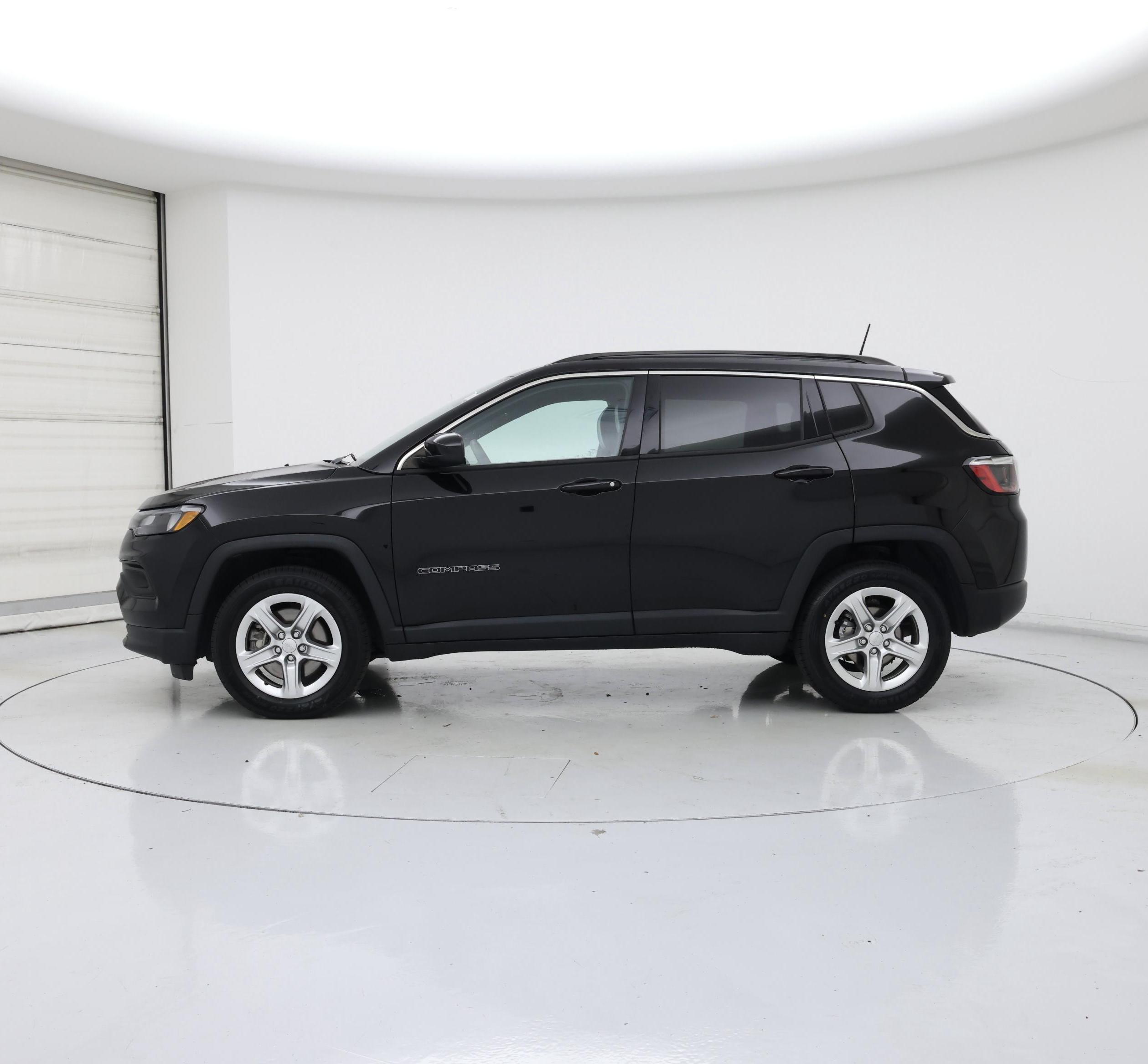 Thumbnail: 2023 Jeep Compass - 3