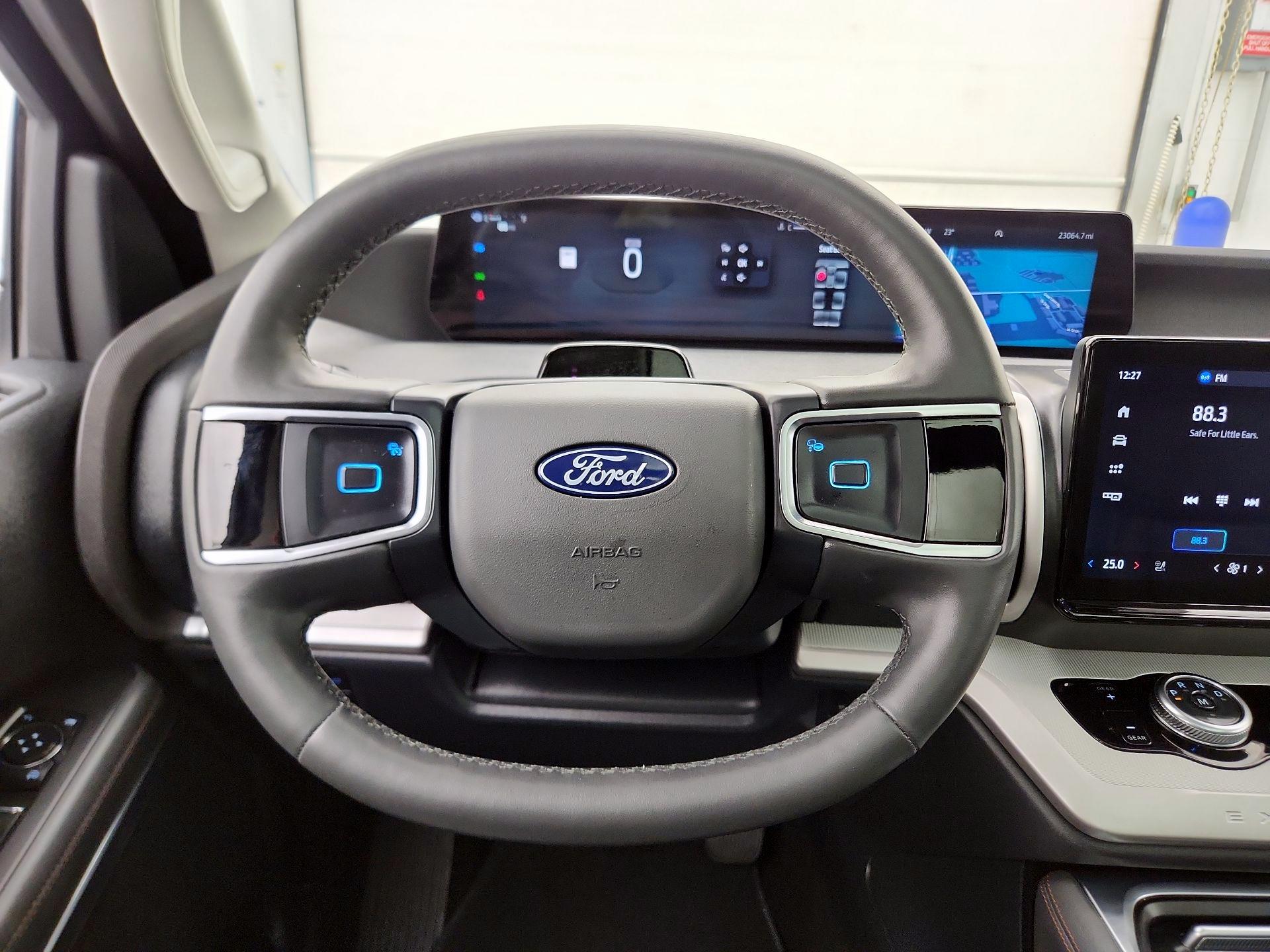 Thumbnail: 2025 Ford Expedition - 10