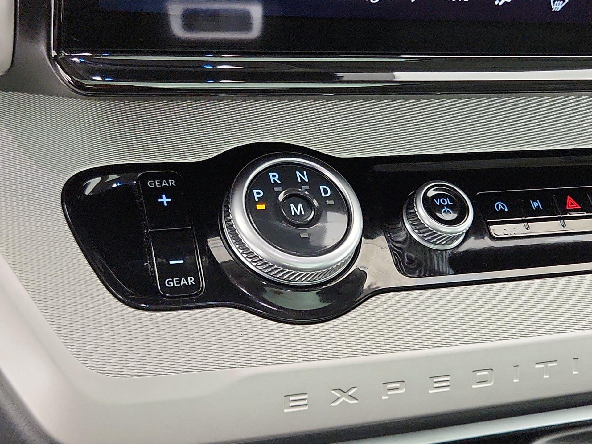 Thumbnail: 2025 Ford Expedition - 18