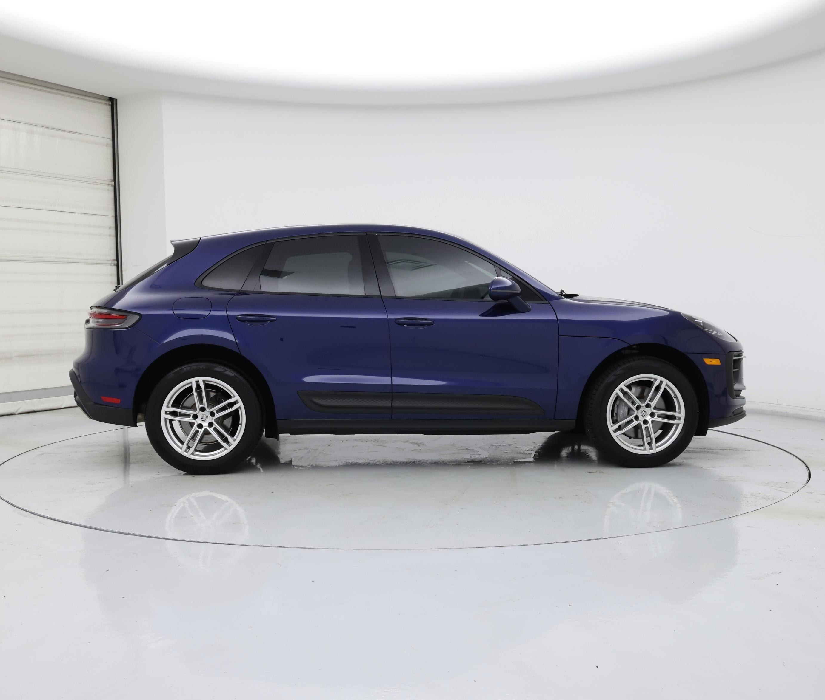 Thumbnail: 2022 Porsche Macan - 7