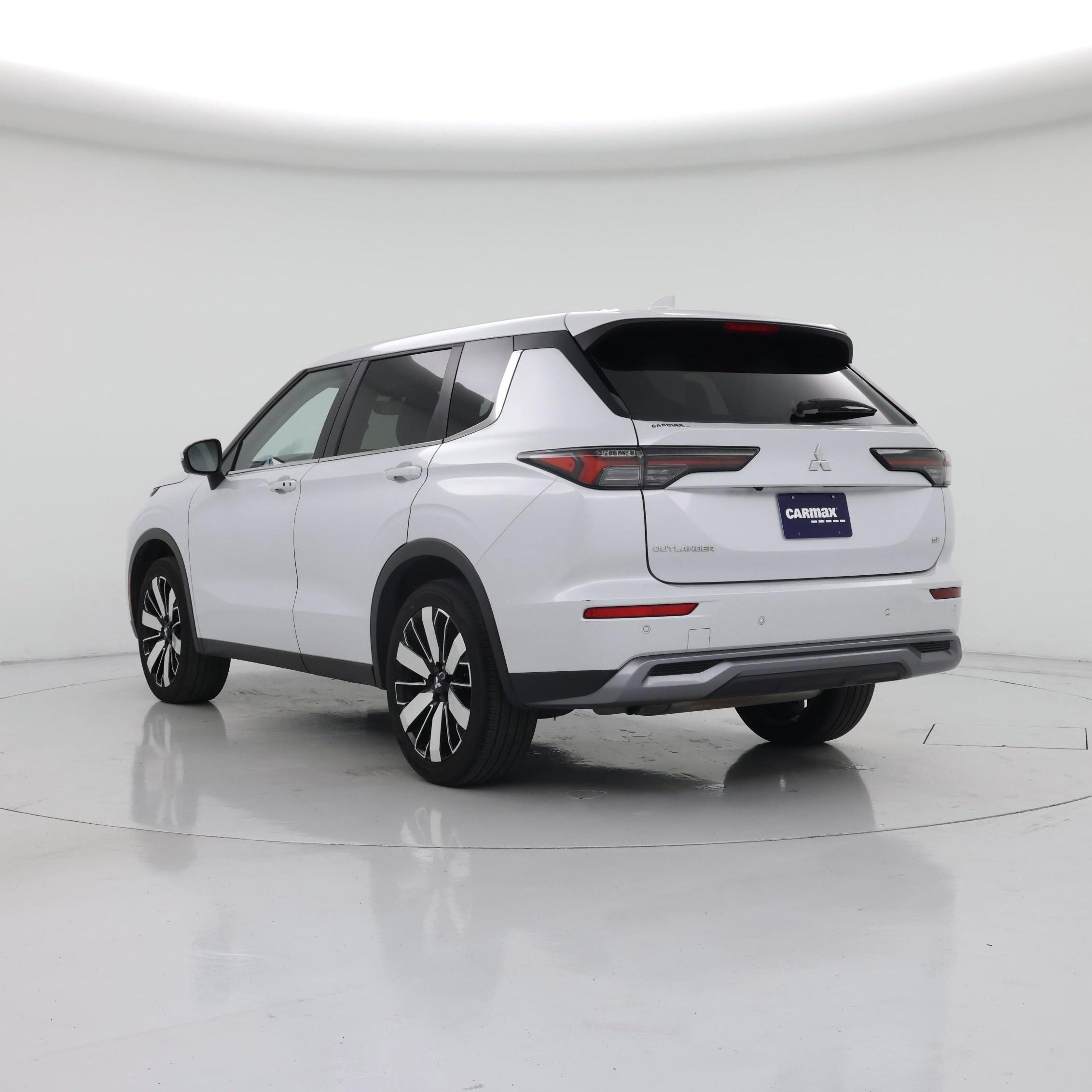 Thumbnail: 2025 Mitsubishi Outlander - 2