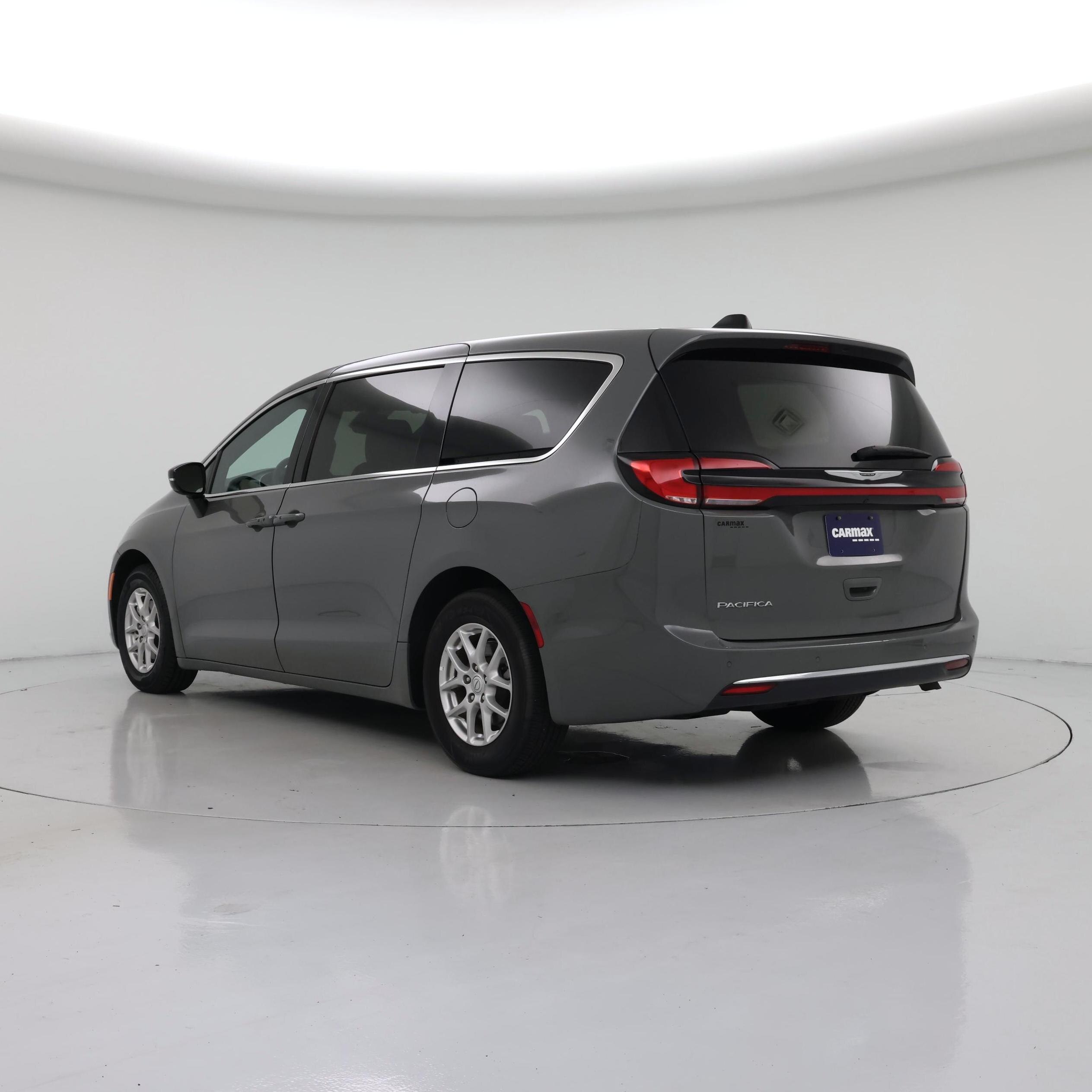 Thumbnail: 2025 Chrysler Pacifica - 2