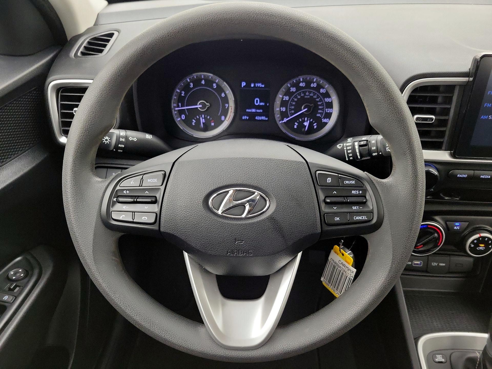 Thumbnail: 2022 Hyundai Venue - 10