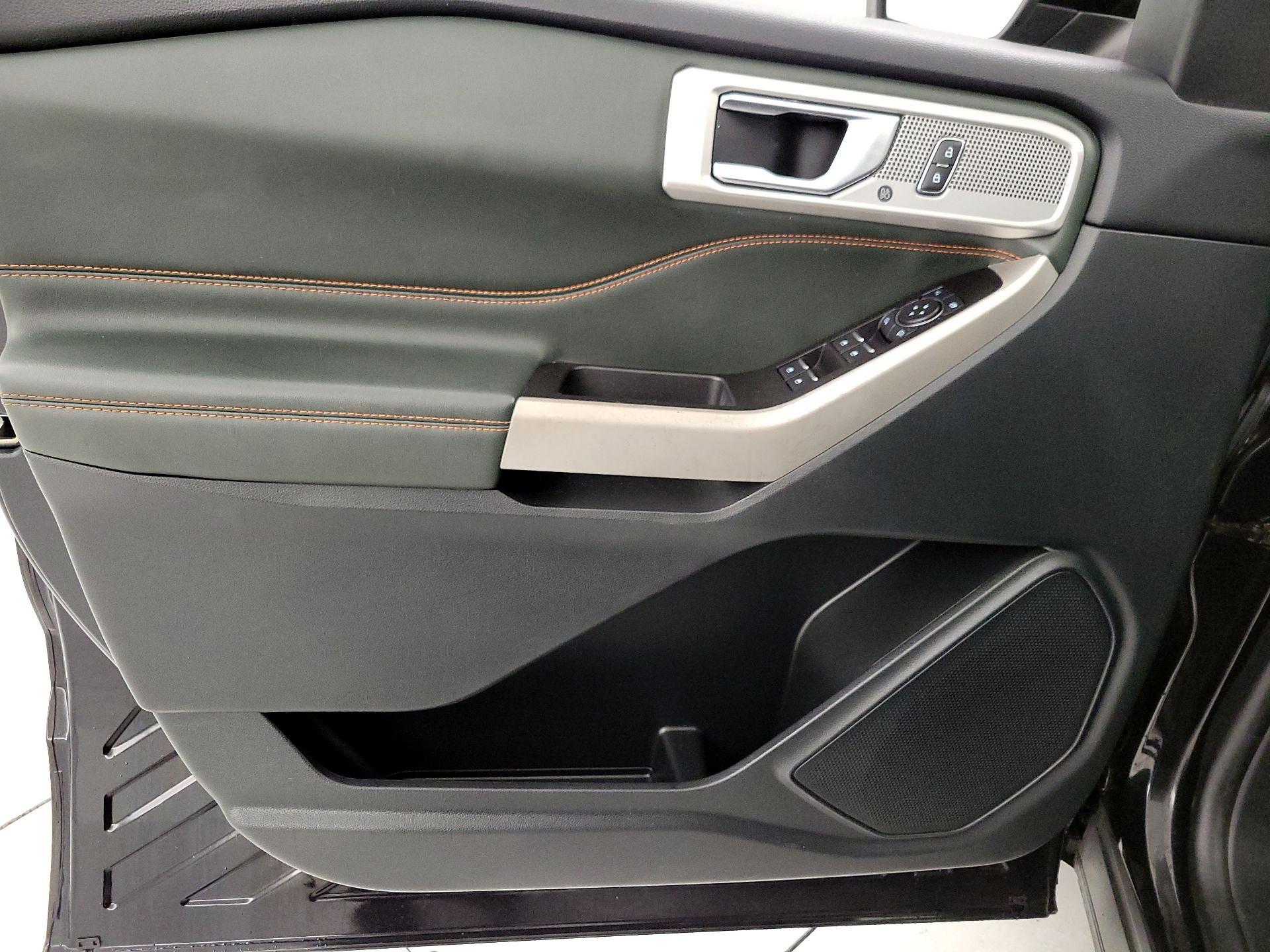 Thumbnail: 2022 Ford Explorer - 12
