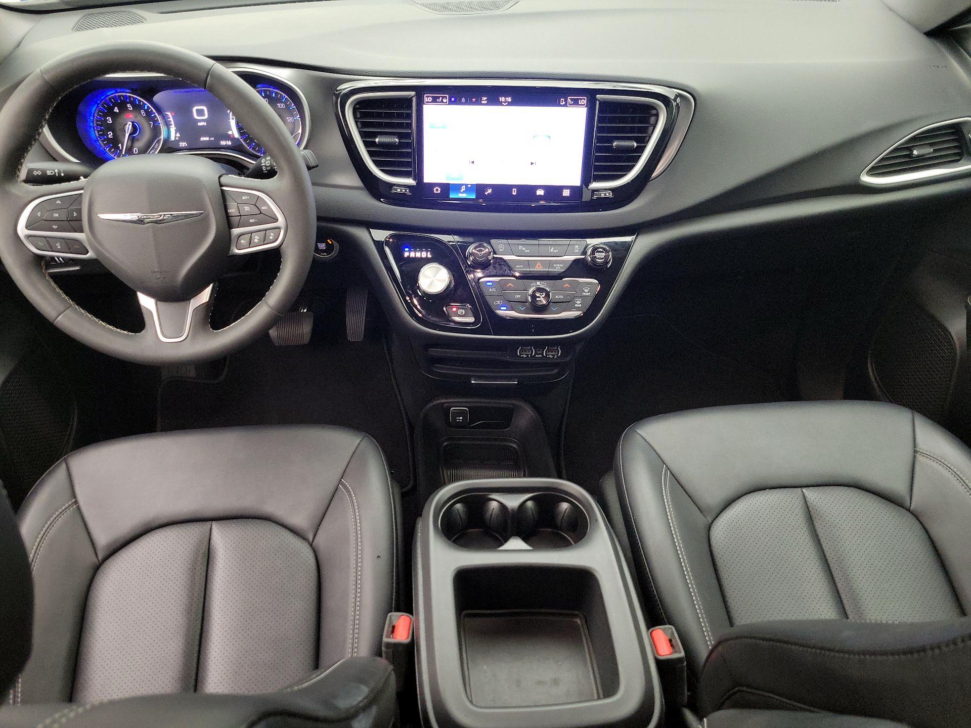 Thumbnail: 2025 Chrysler Pacifica - 9
