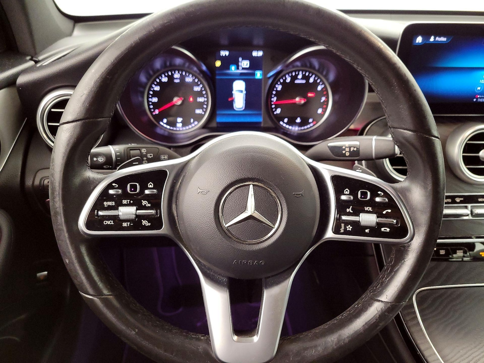 2022 Mercedes-Benz GLC GLC300 - Photo 11