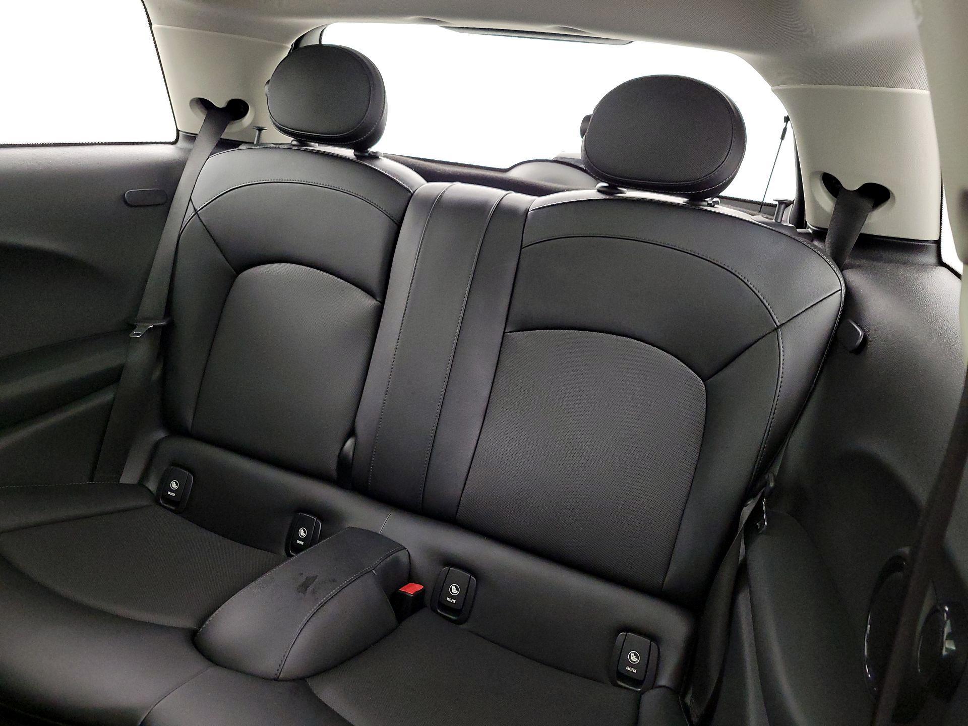 Thumbnail: 2016 MINI Cooper Hardtop - 17