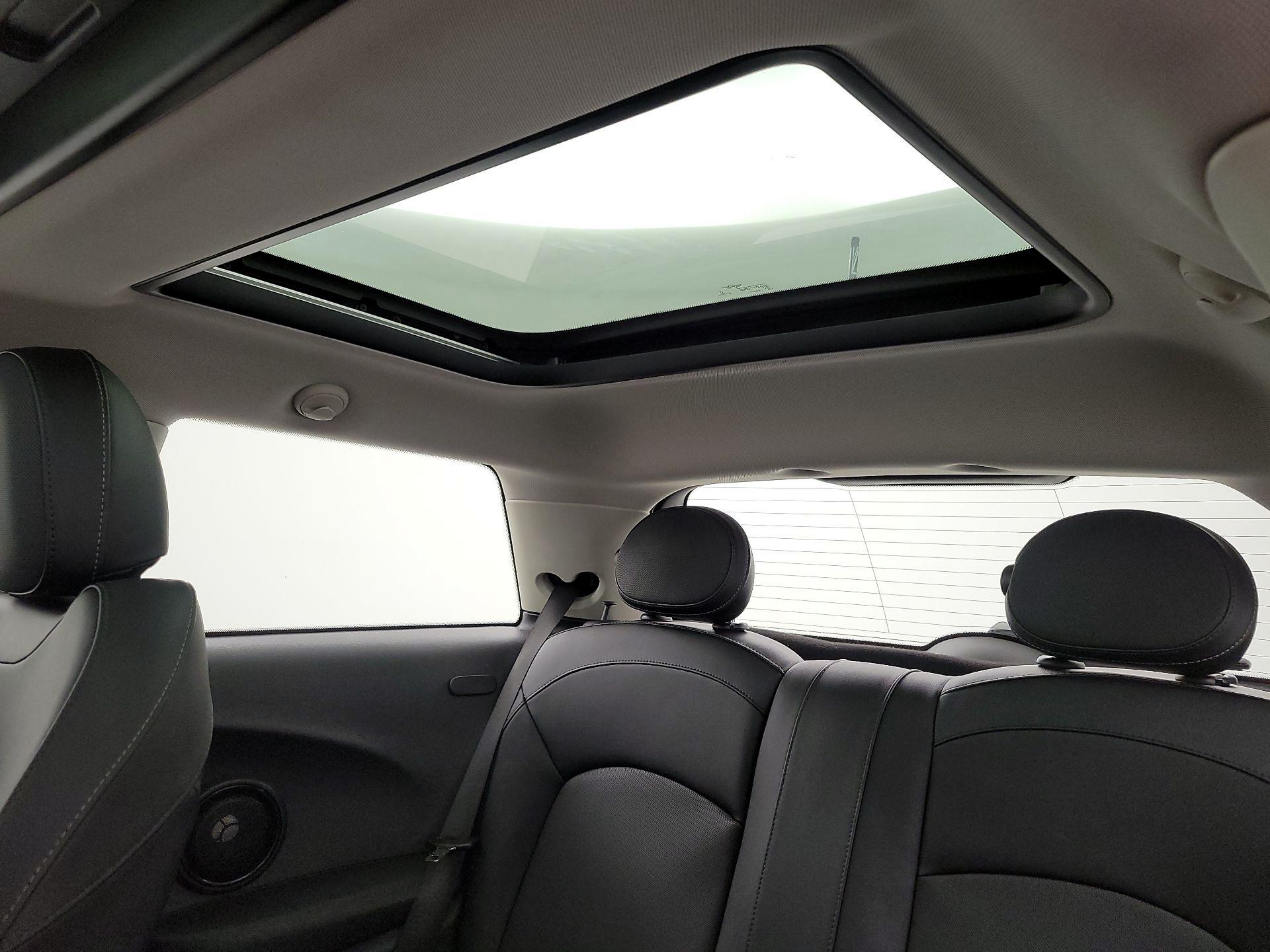 Thumbnail: 2016 MINI Cooper Hardtop - 20