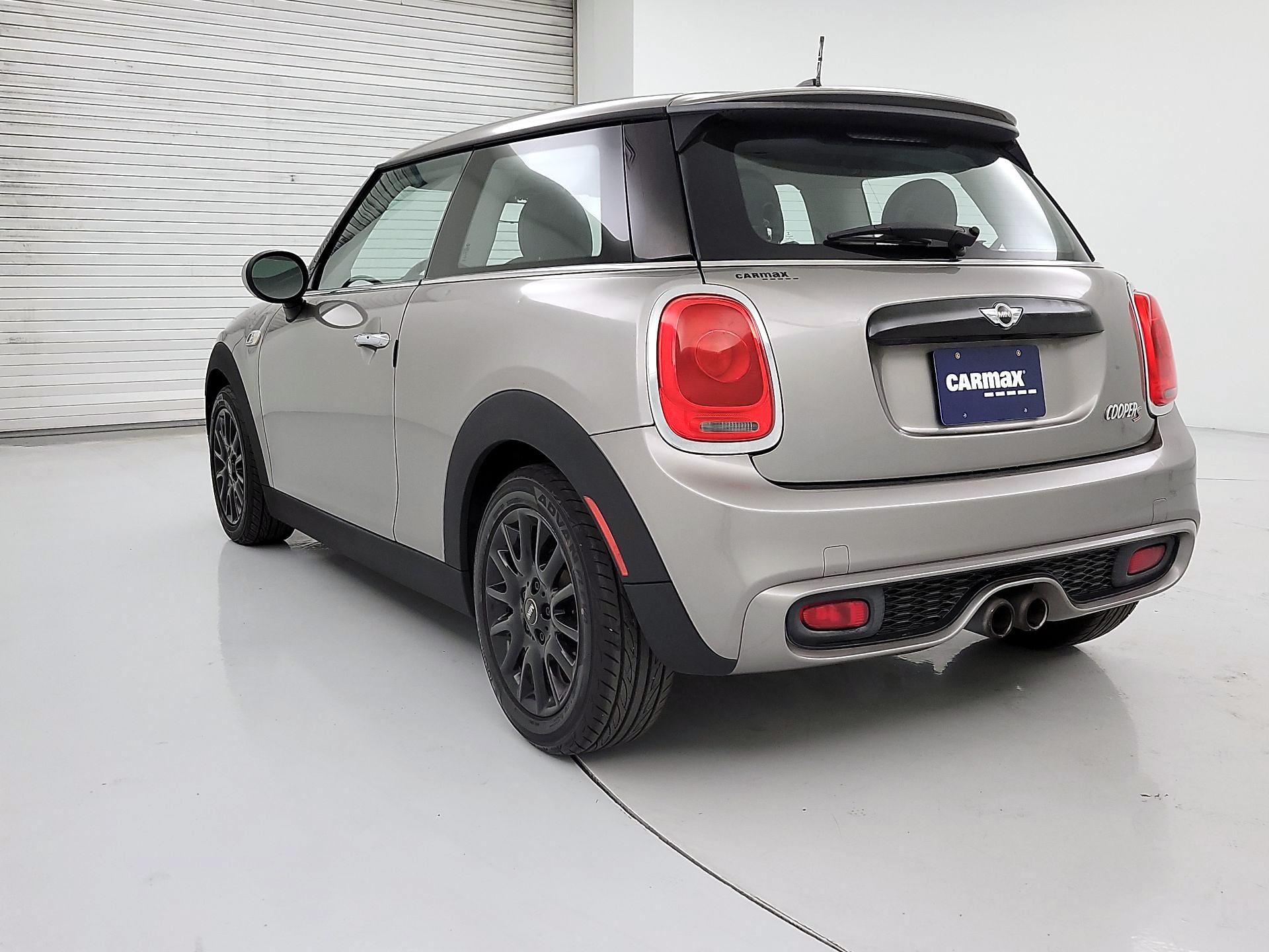 Thumbnail: 2016 MINI Cooper Hardtop - 7