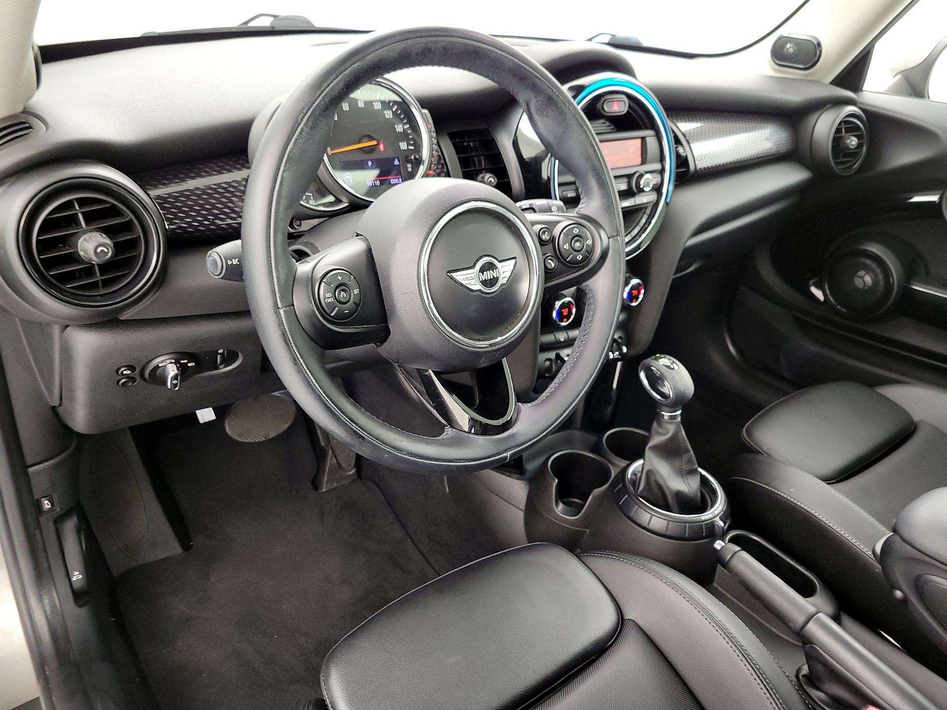 Thumbnail: 2016 MINI Cooper Hardtop - 8