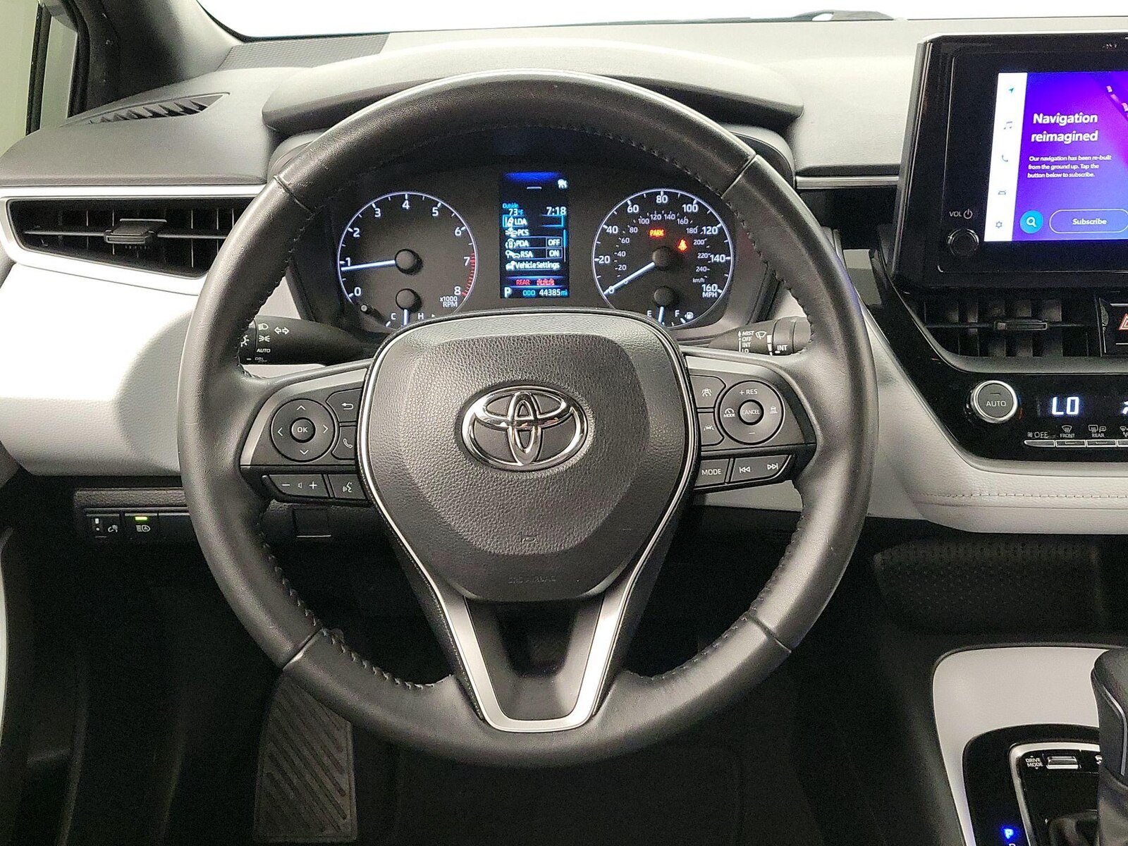 2023 Toyota Corolla SE - Photo 11