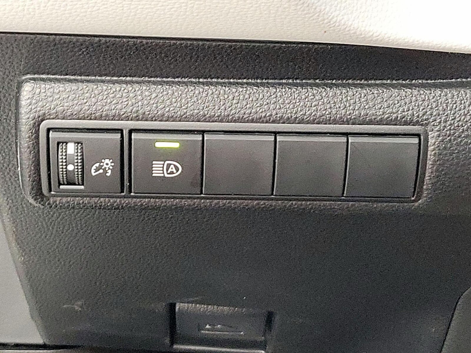 2023 Toyota Corolla SE - Photo 14