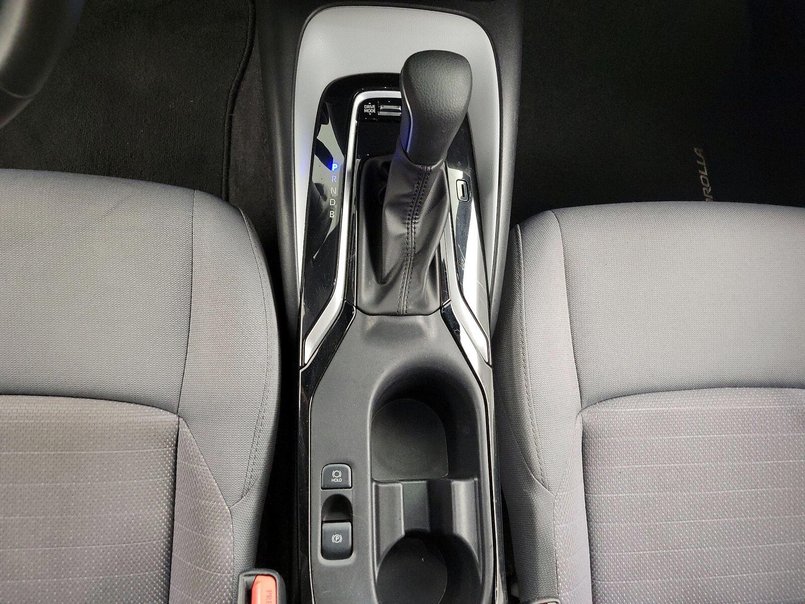 2023 Toyota Corolla SE - Photo 18