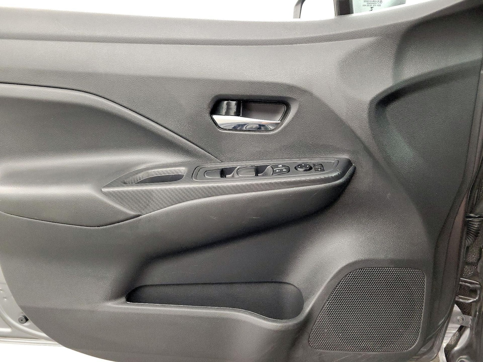 2025 Nissan Versa Sedan SV - Photo 13