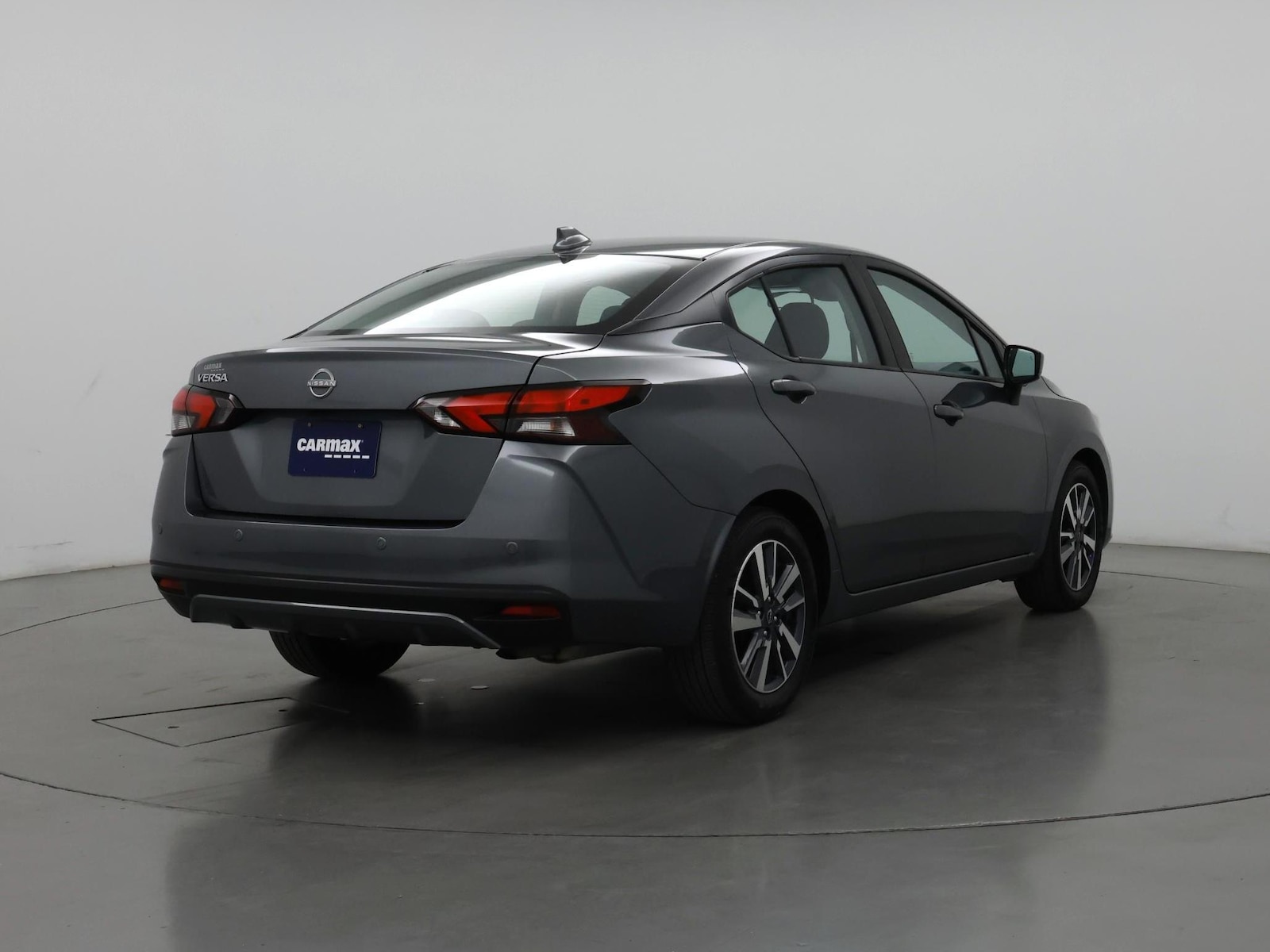 2025 Nissan Versa Sedan SV - Photo 9