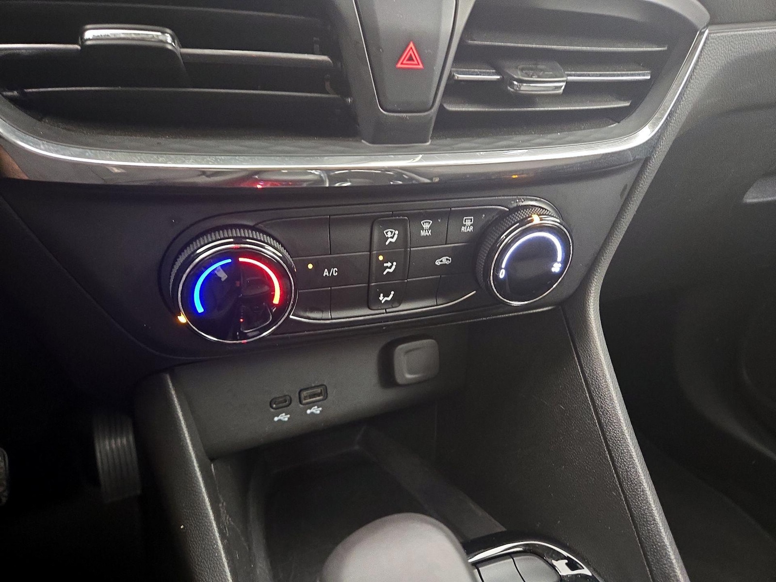 2025 Buick Encore GX Preferred - Photo 17