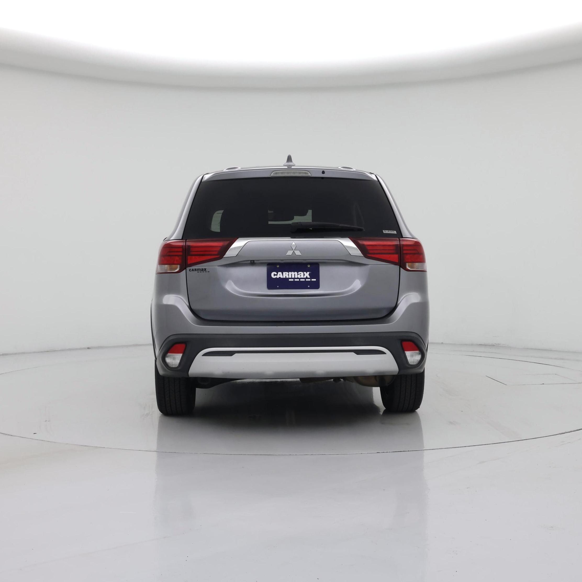 Thumbnail: 2020 Mitsubishi Outlander - 6