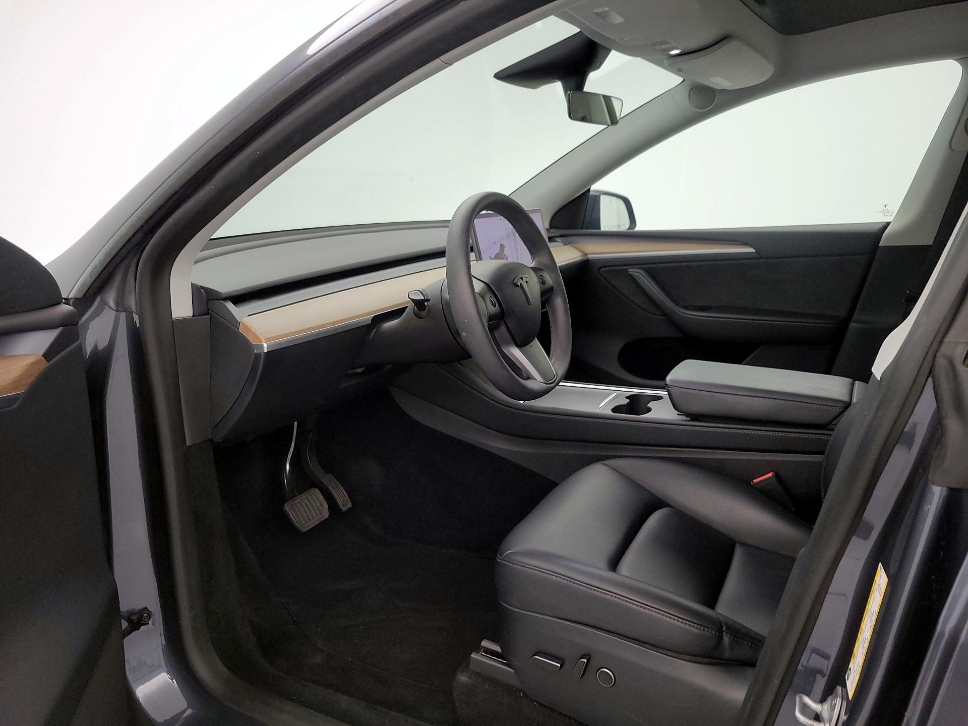 Thumbnail: 2023 Tesla Model Y - 11