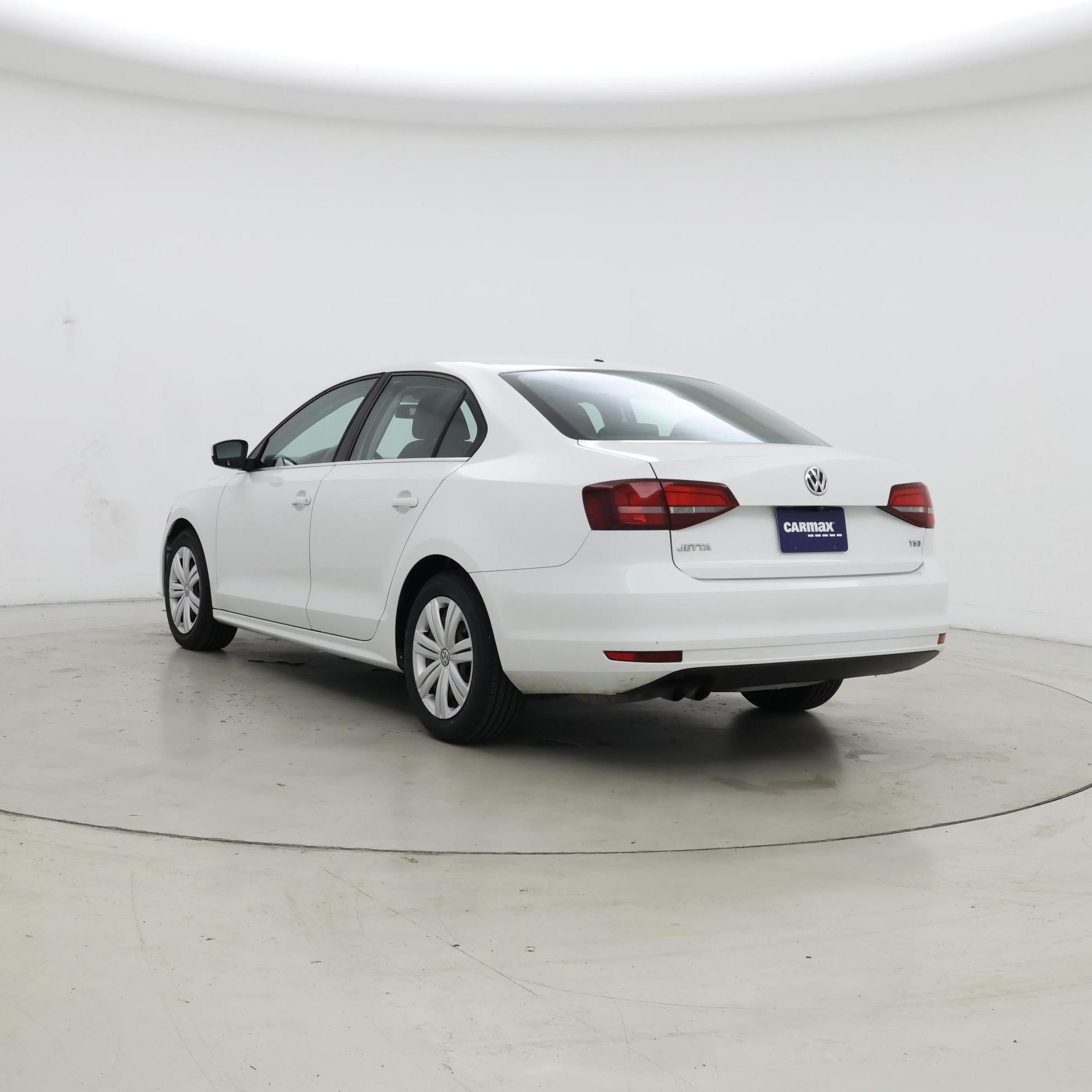 Thumbnail: 2017 Volkswagen Jetta - 2