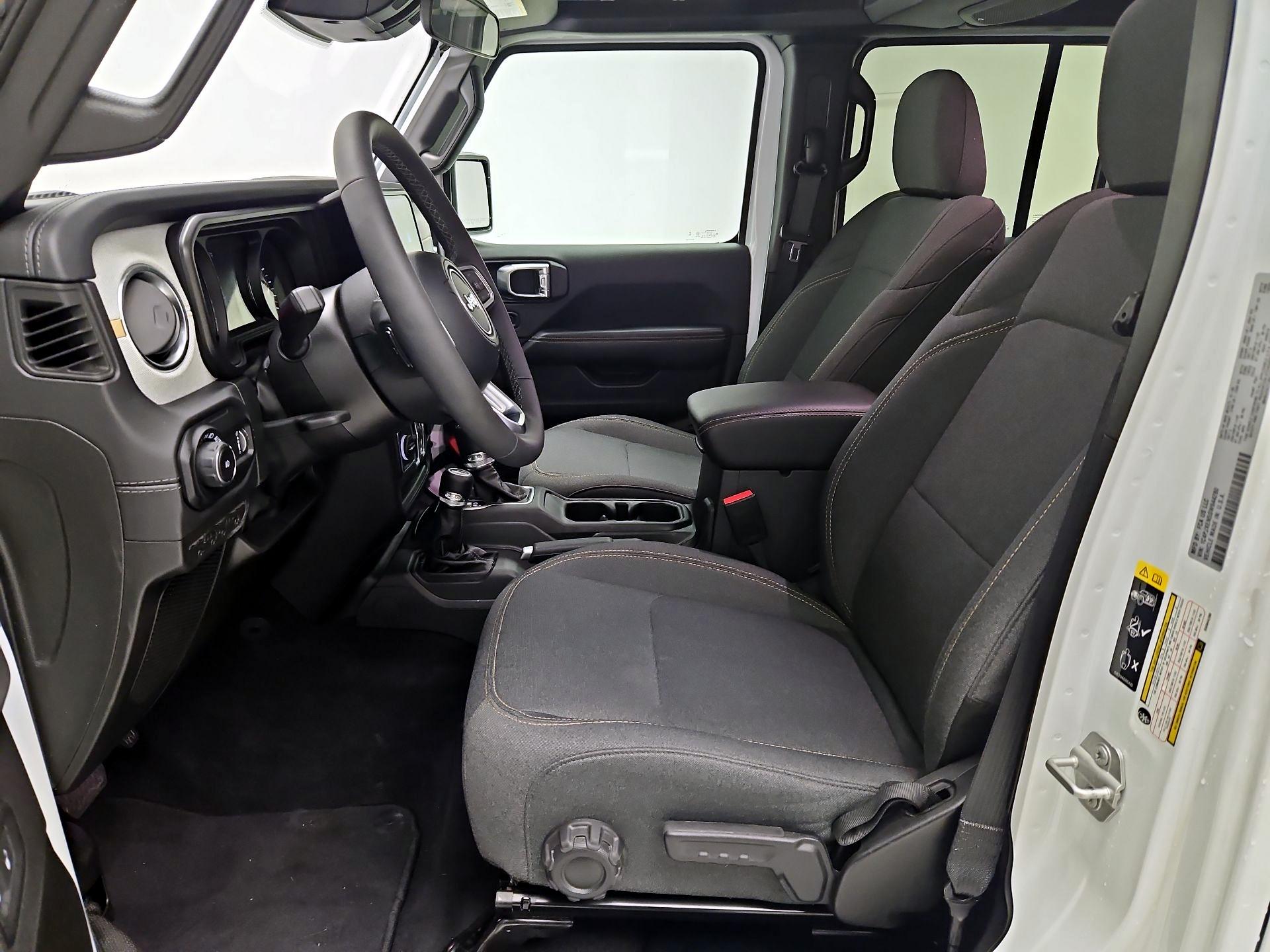 Thumbnail: 2025 Jeep Wrangler - 11