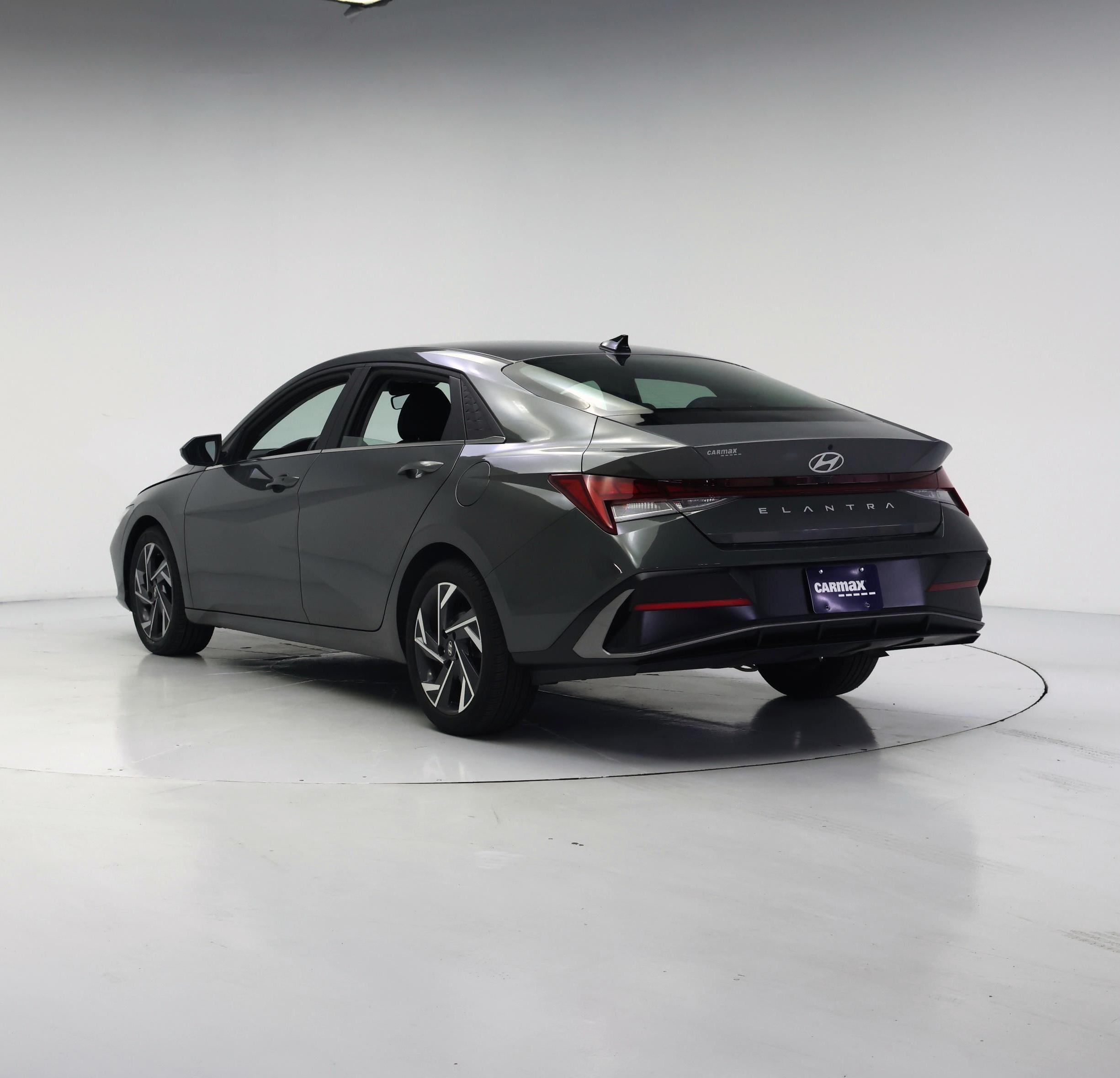 Thumbnail: 2025 Hyundai Elantra - 2