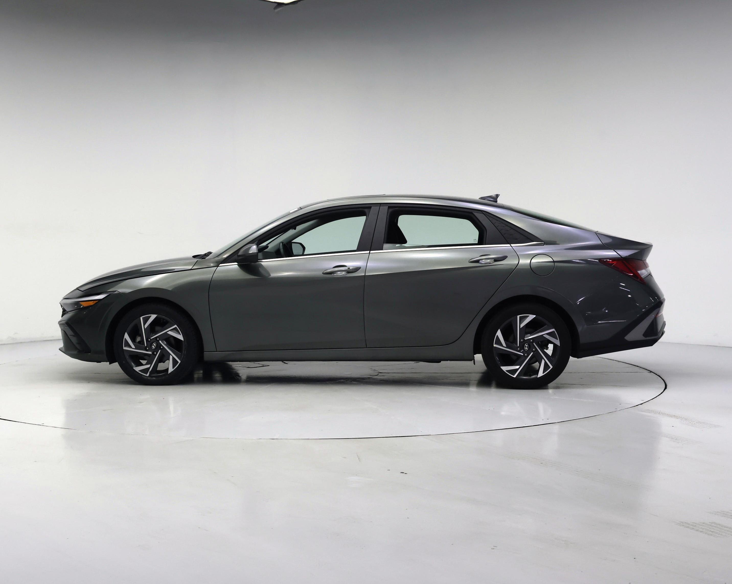 Thumbnail: 2025 Hyundai Elantra - 3