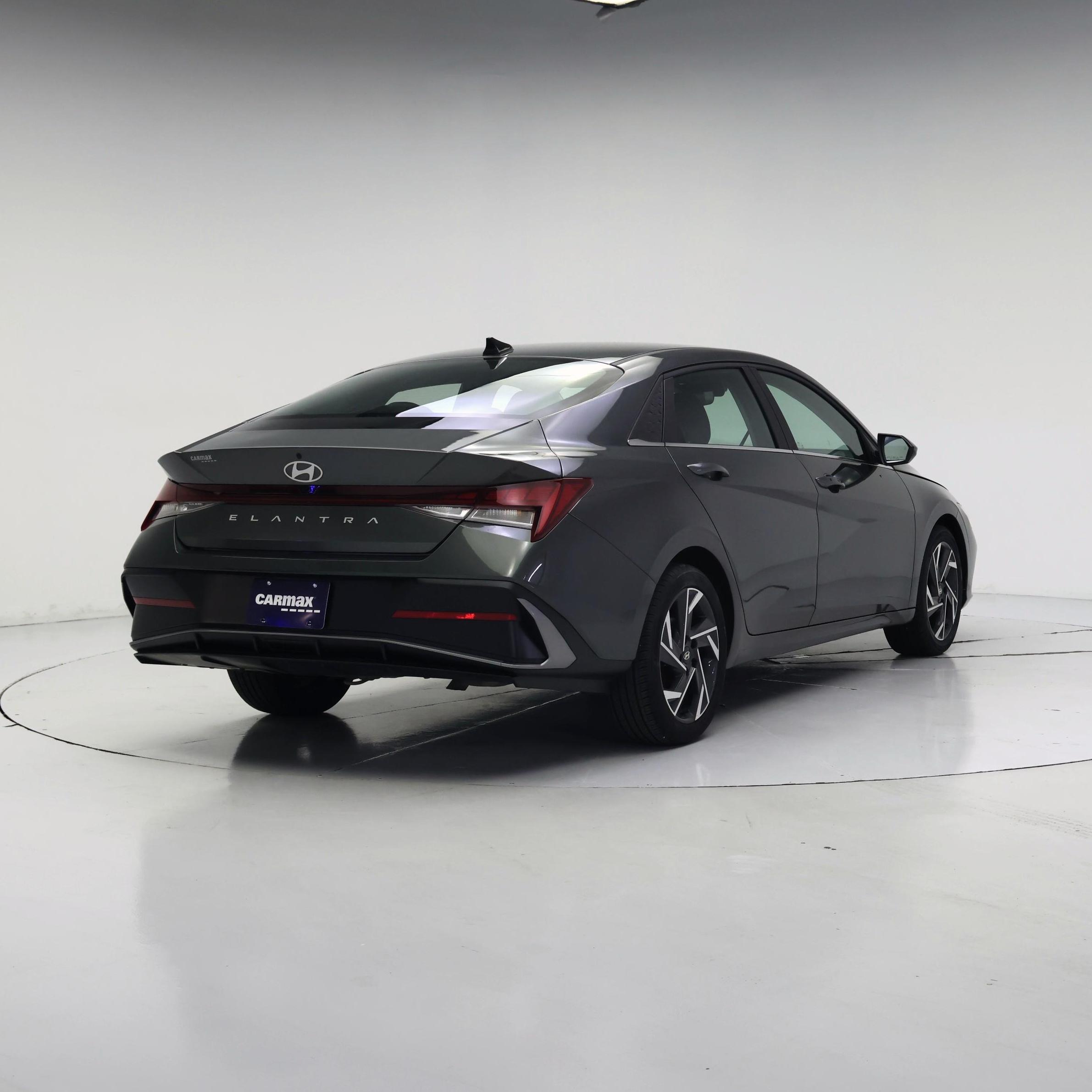 Thumbnail: 2025 Hyundai Elantra - 8