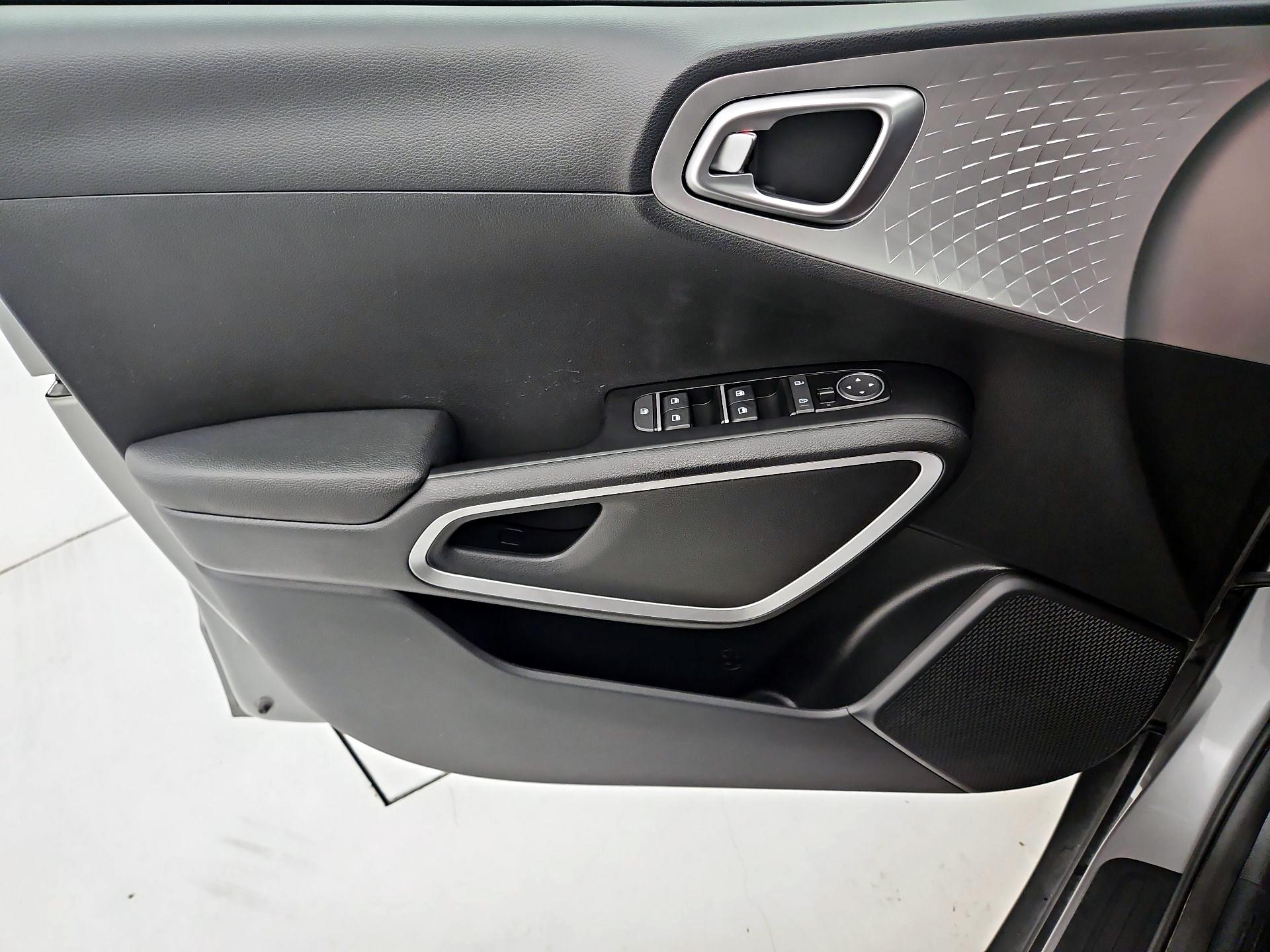Thumbnail: 2025 Kia Soul - 12