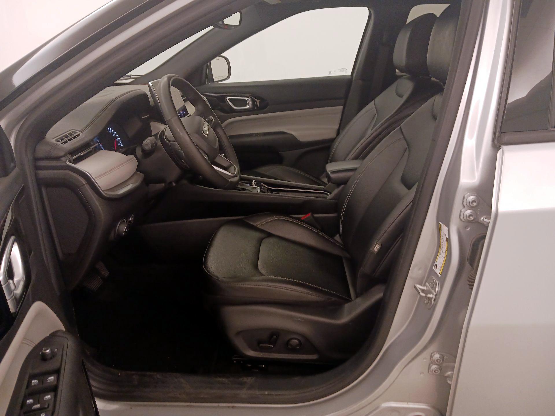 Thumbnail: 2025 Jeep Compass - 11