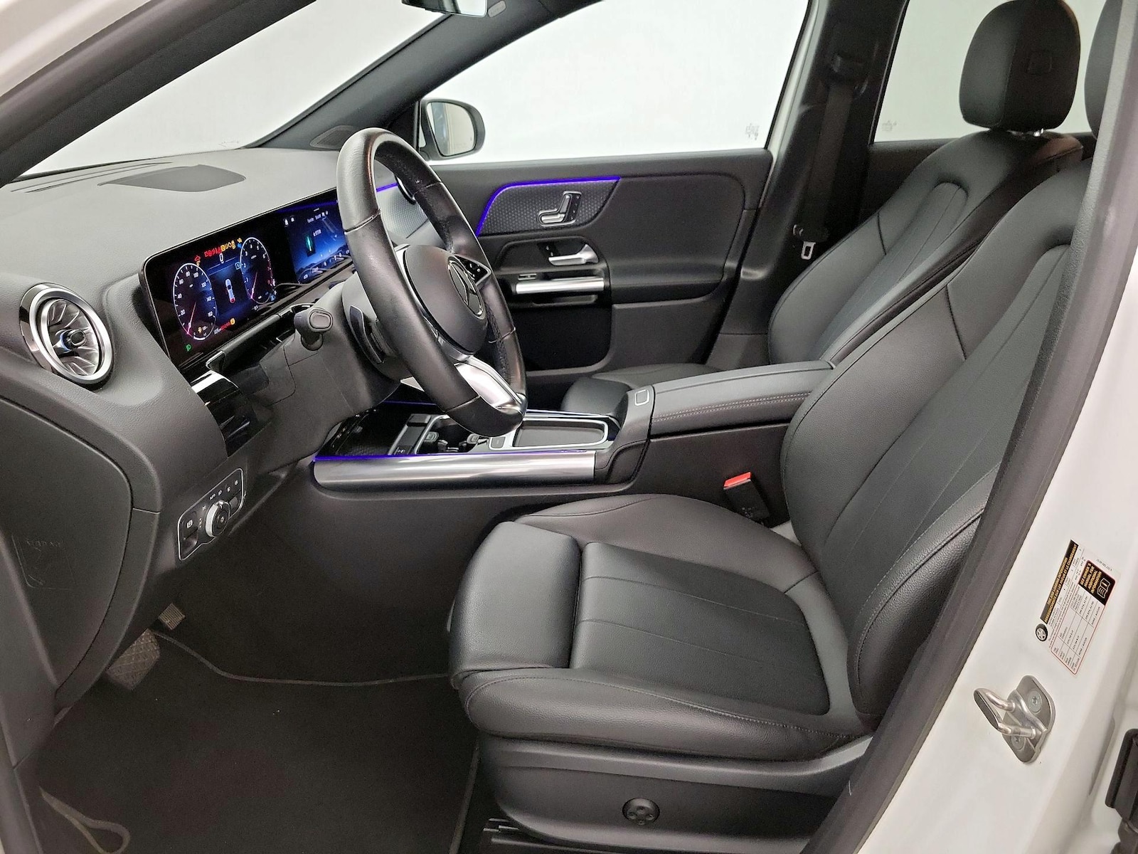 Side Airbags & Leatherette Seats