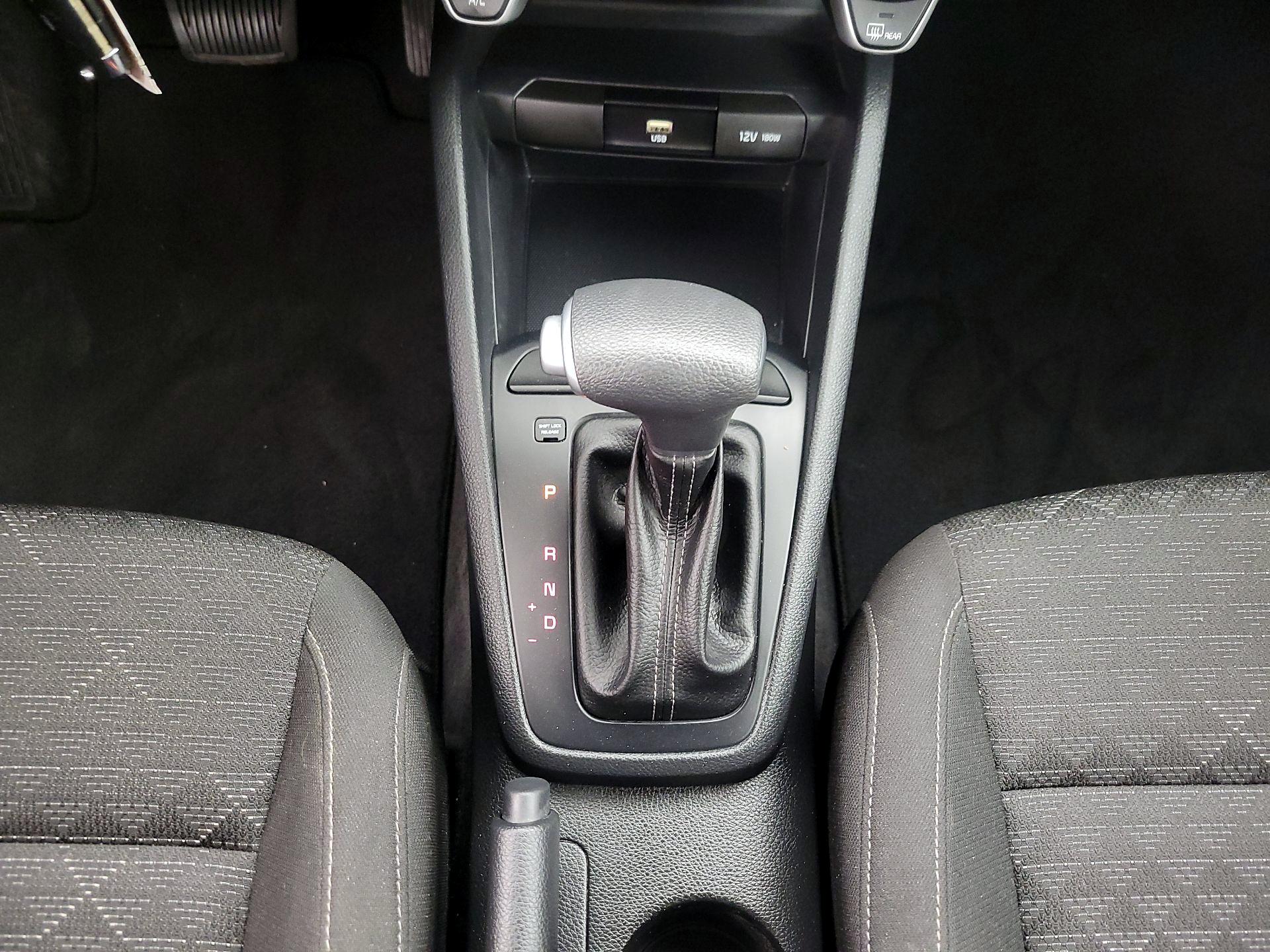 Thumbnail: 2021 Kia Rio - 17