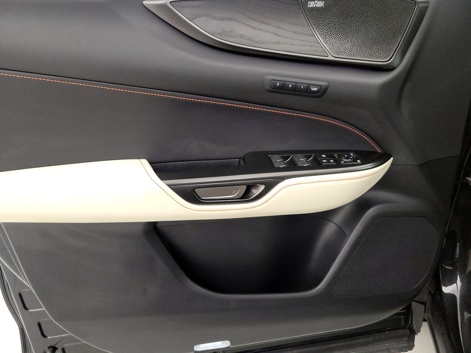 2022 Lexus NX 350 - Photo 13