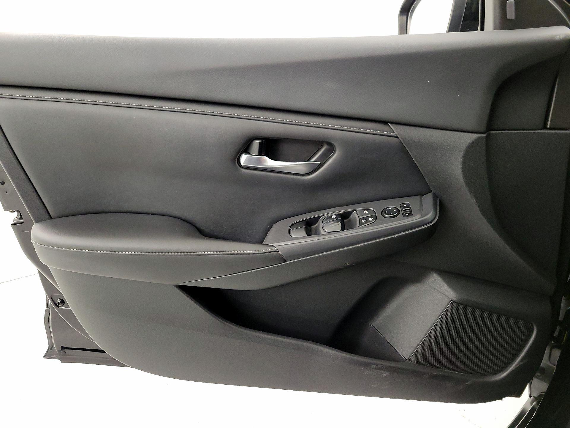 Thumbnail: 2020 Nissan Sentra - 12