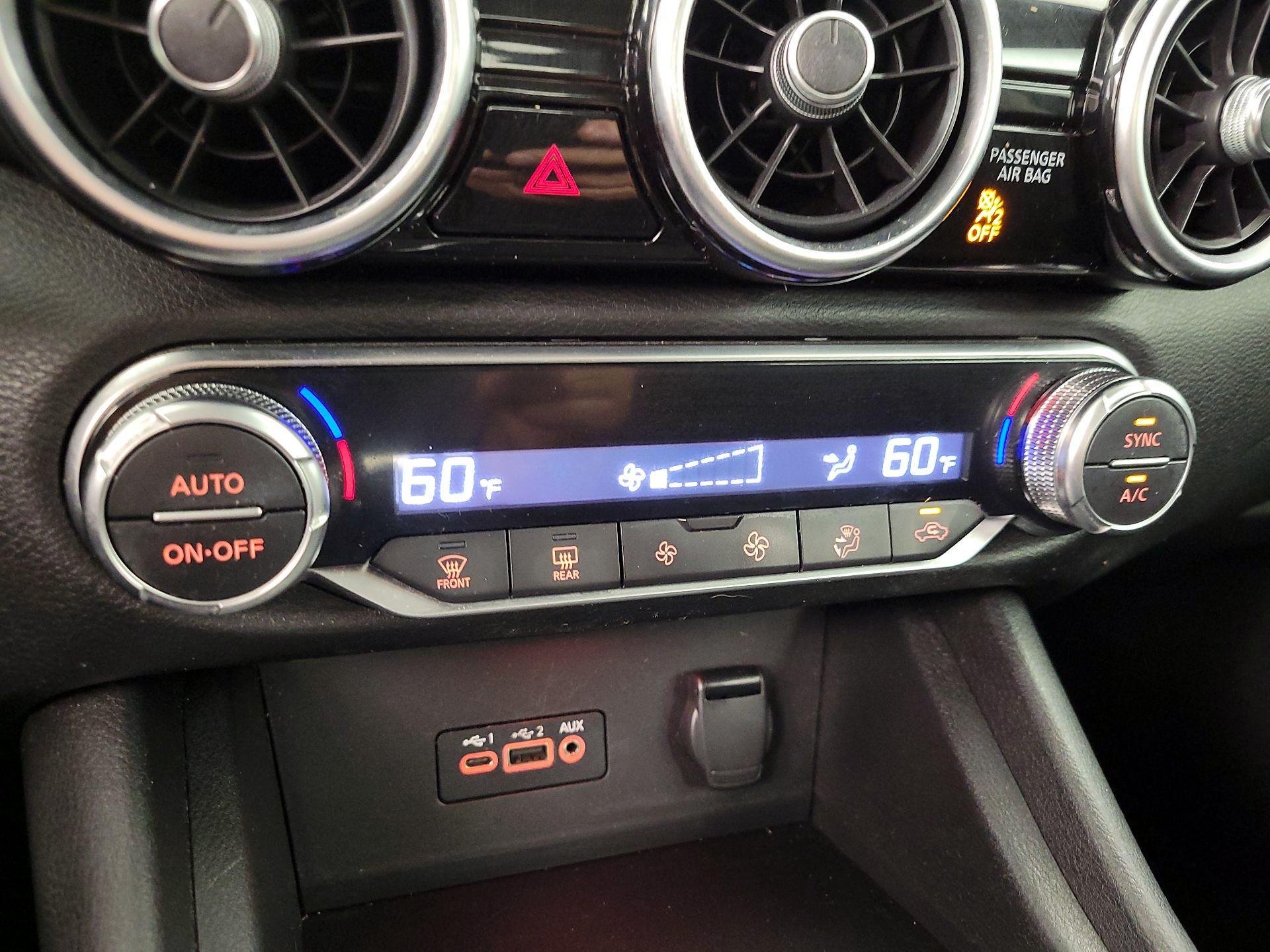 Thumbnail: 2020 Nissan Sentra - 16