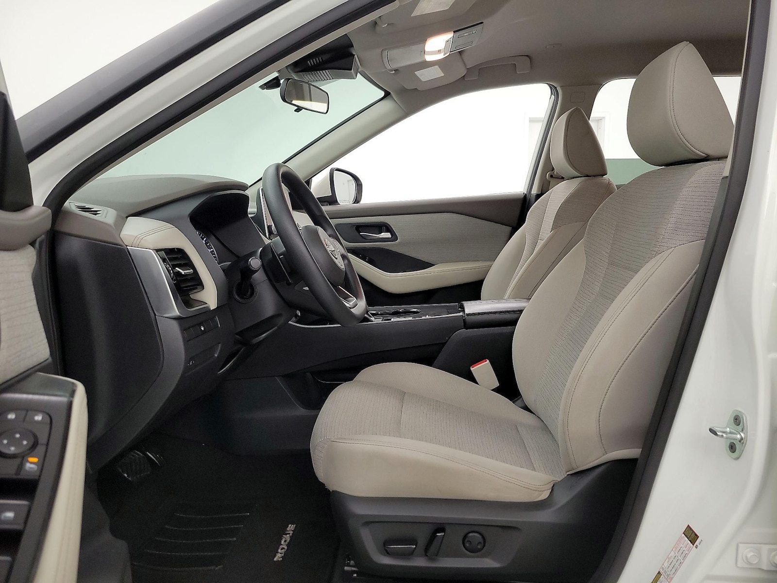 2023 Nissan Rogue SV - Photo 12