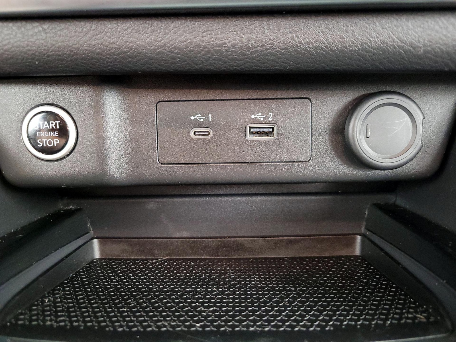 2023 Nissan Rogue SV - Photo 19
