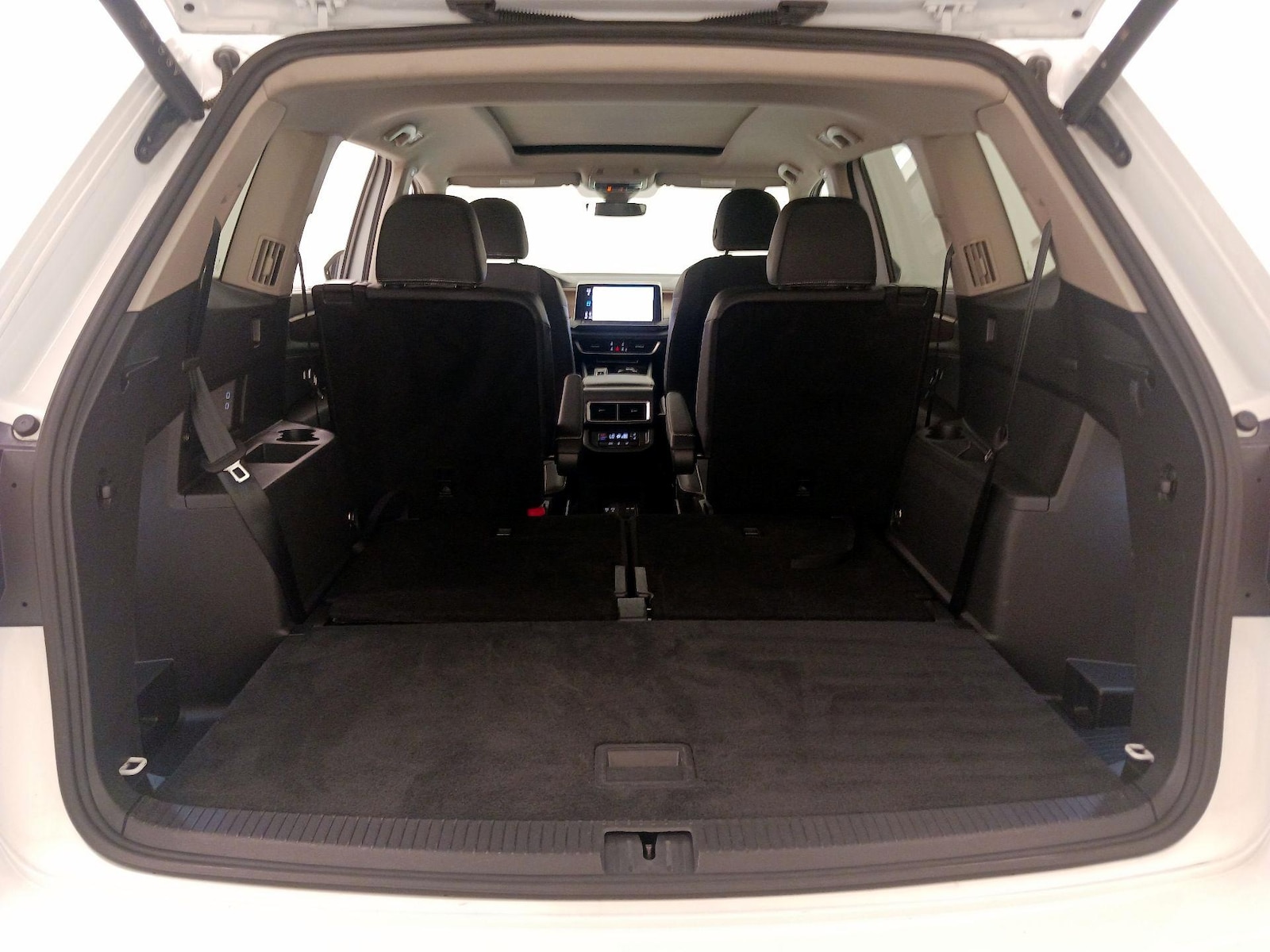 2025 Volkswagen Atlas SE w/Tech - Photo 24