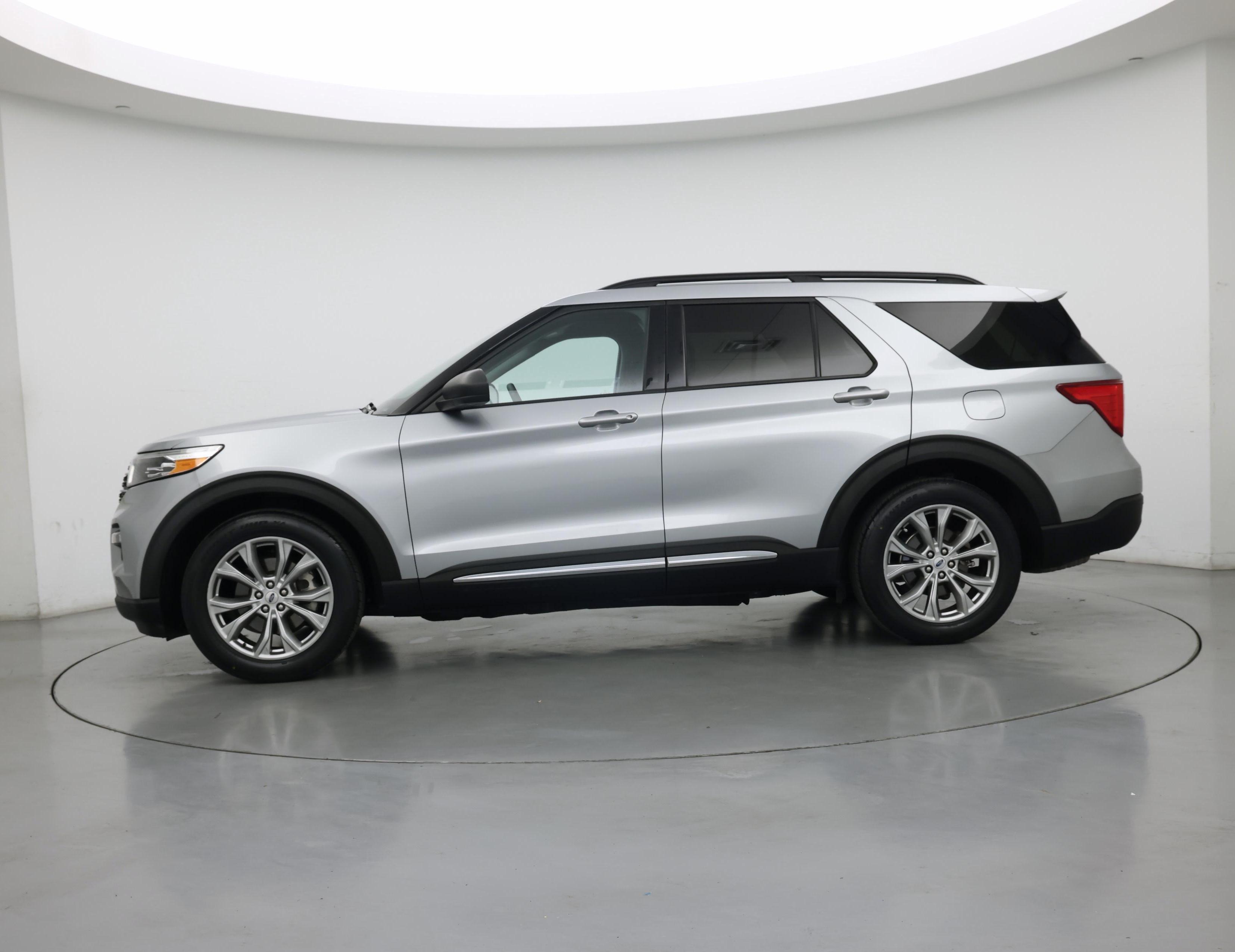 Thumbnail: 2023 Ford Explorer - 3