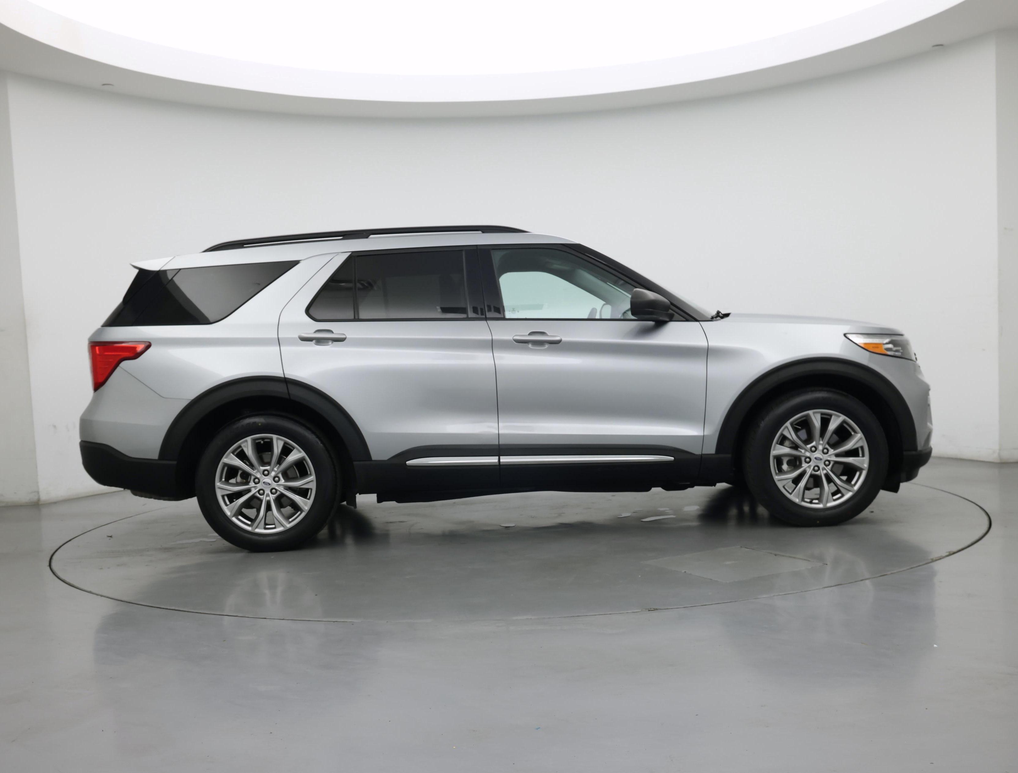 Thumbnail: 2023 Ford Explorer - 7
