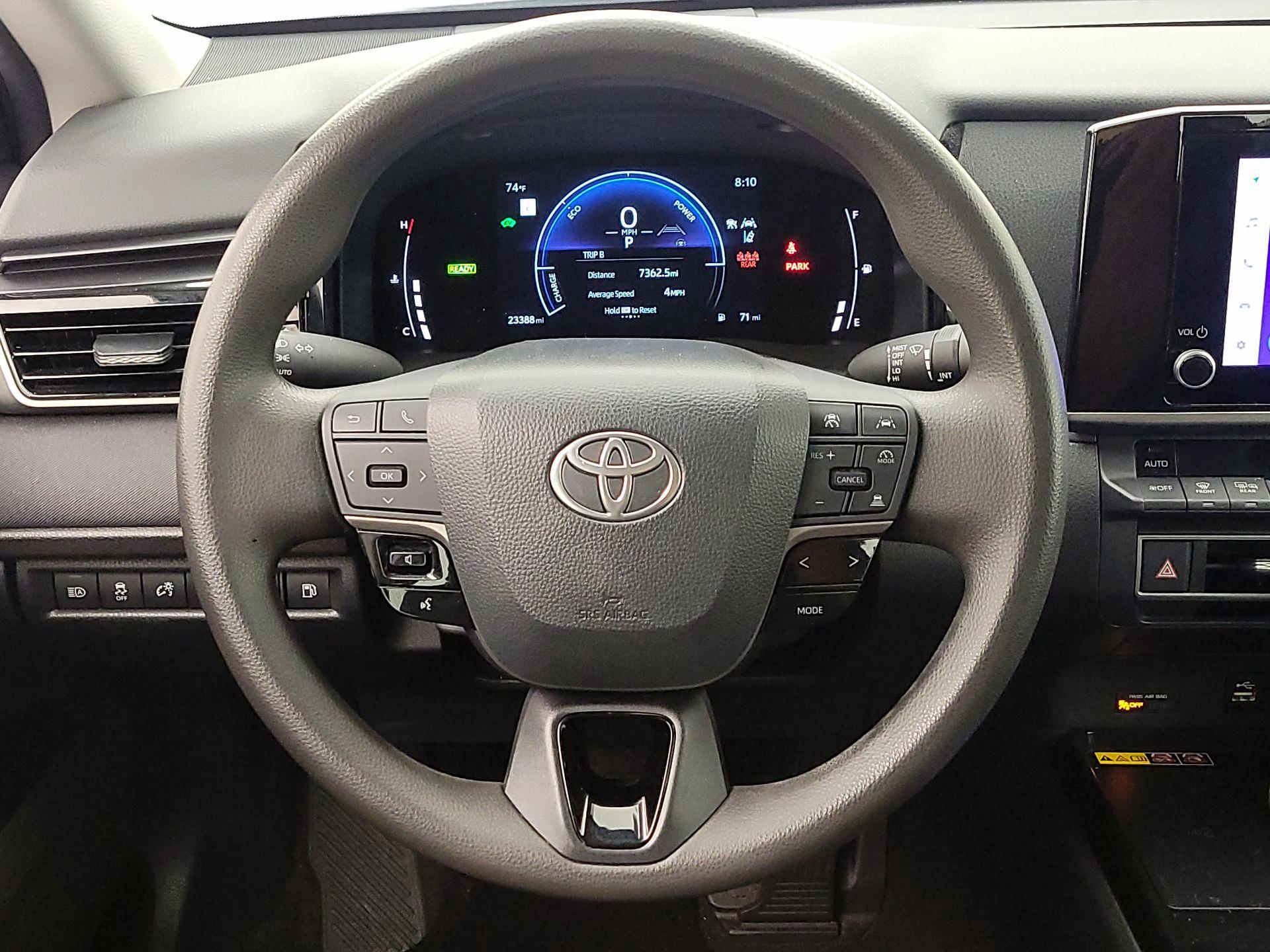 Thumbnail: 2025 Toyota Camry - 10