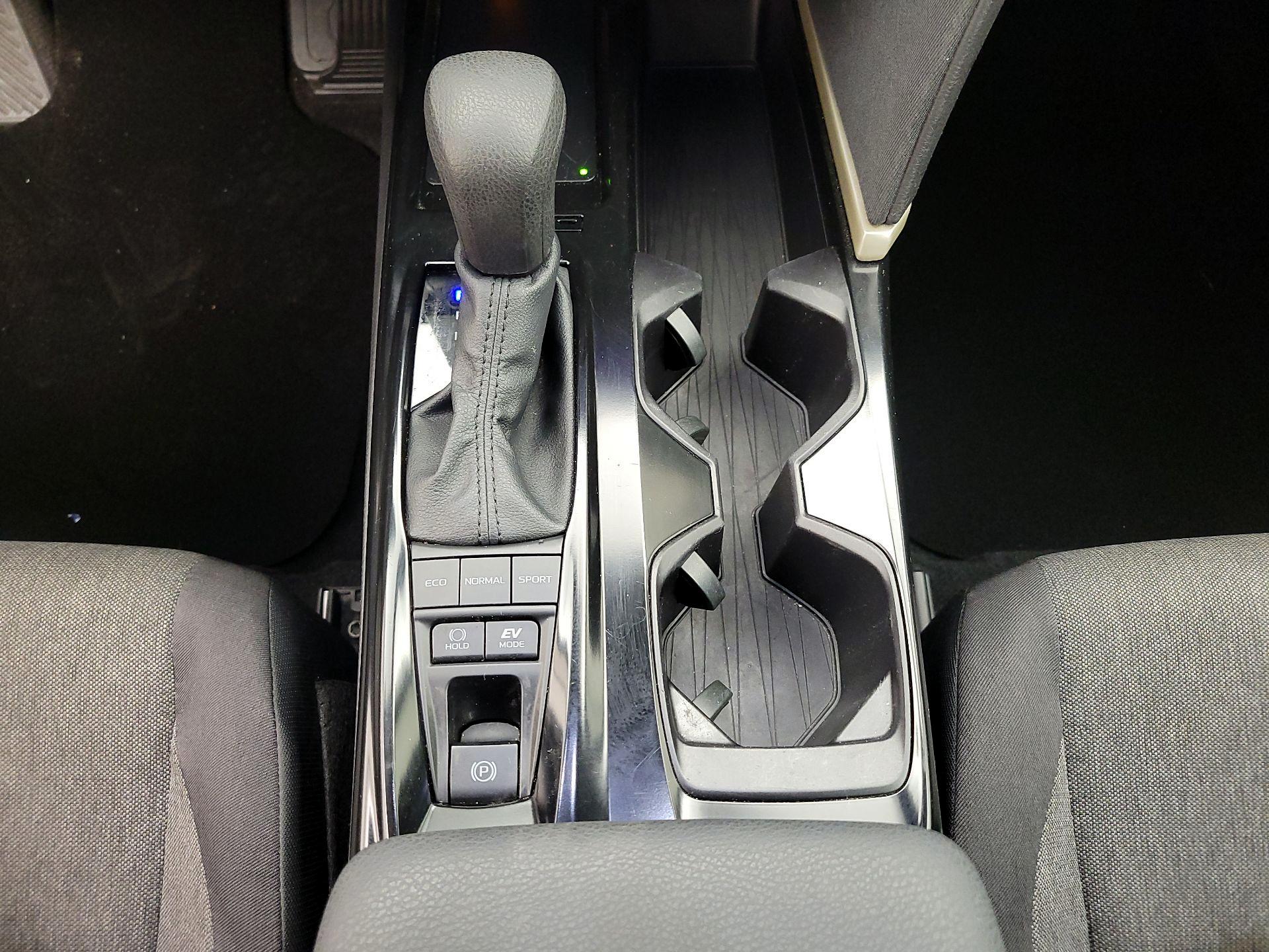 Thumbnail: 2025 Toyota Camry - 17