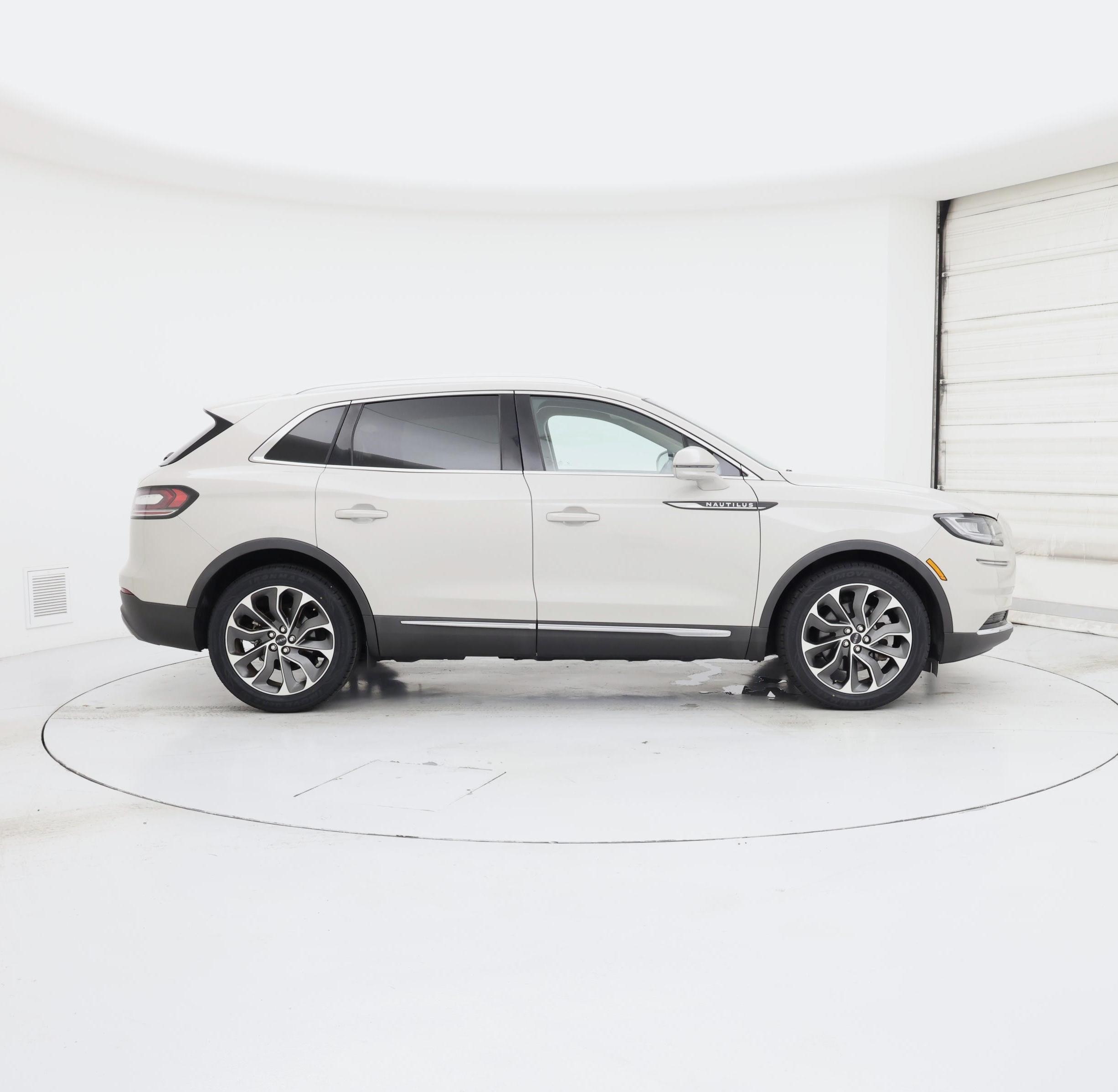 Thumbnail: 2021 Lincoln Nautilus - 7