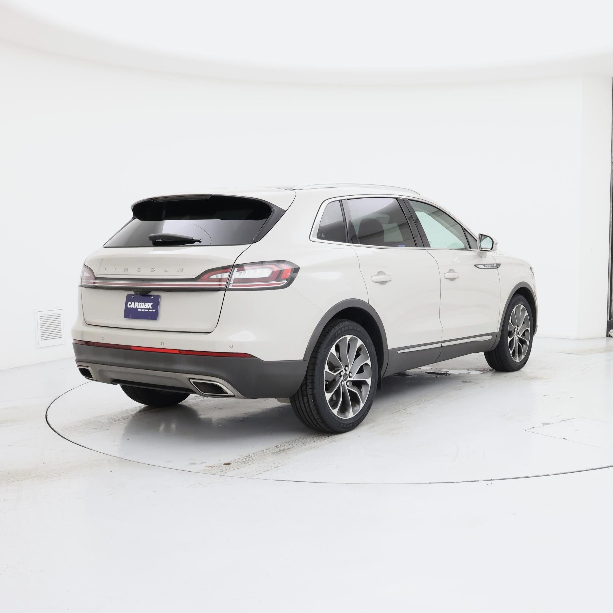 Thumbnail: 2021 Lincoln Nautilus - 8