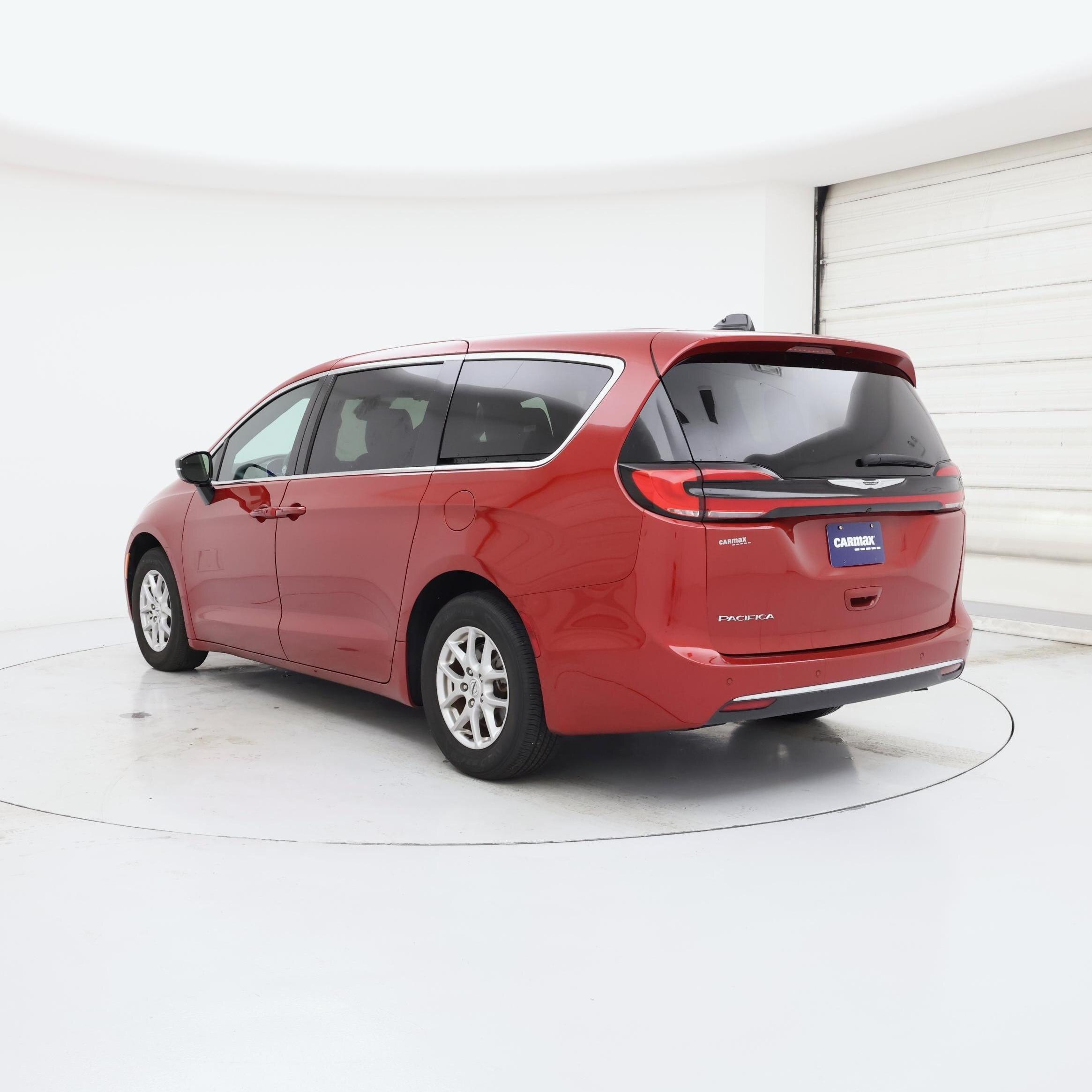 Thumbnail: 2025 Chrysler Pacifica - 2
