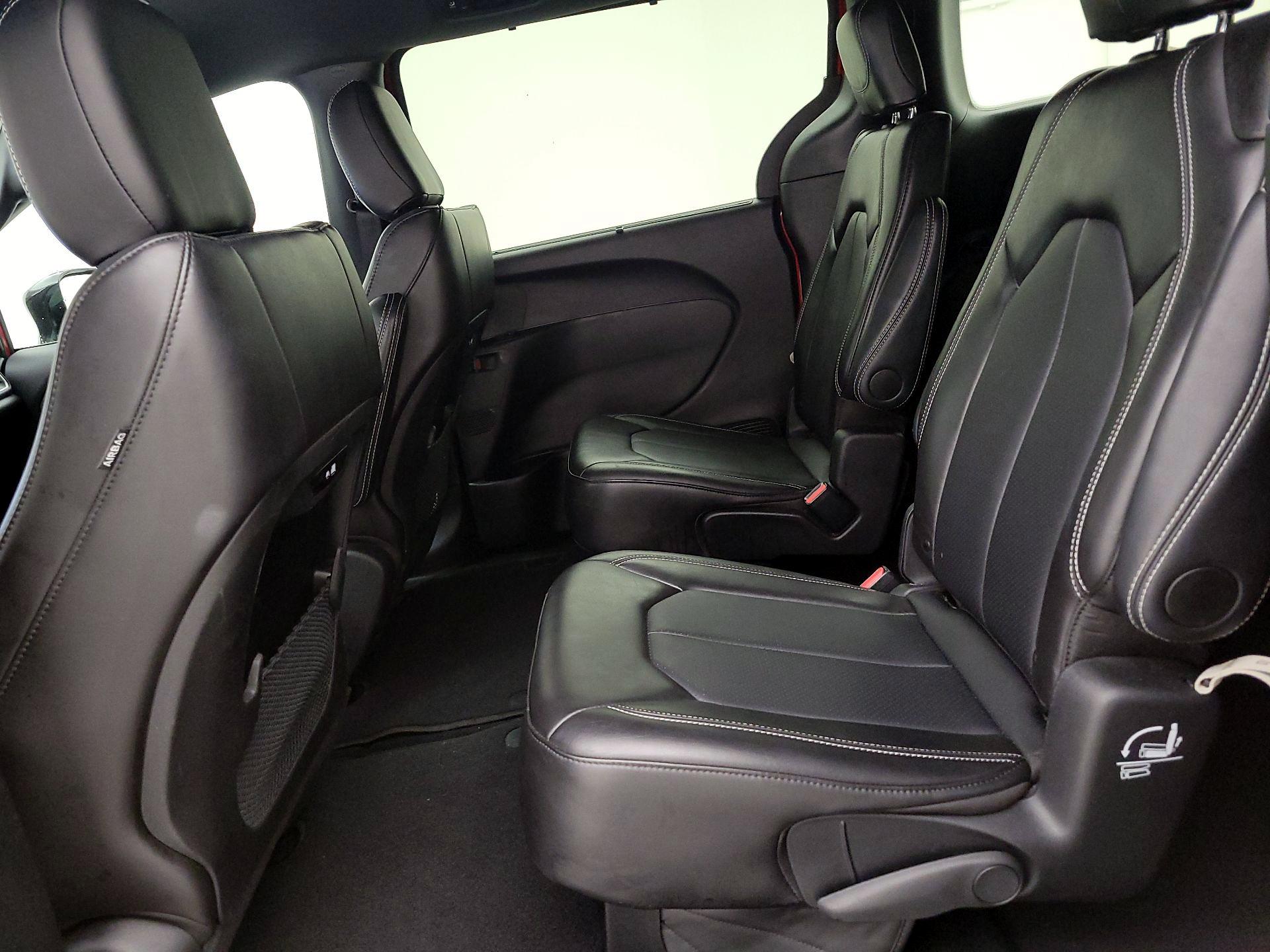 Thumbnail: 2025 Chrysler Pacifica - 19