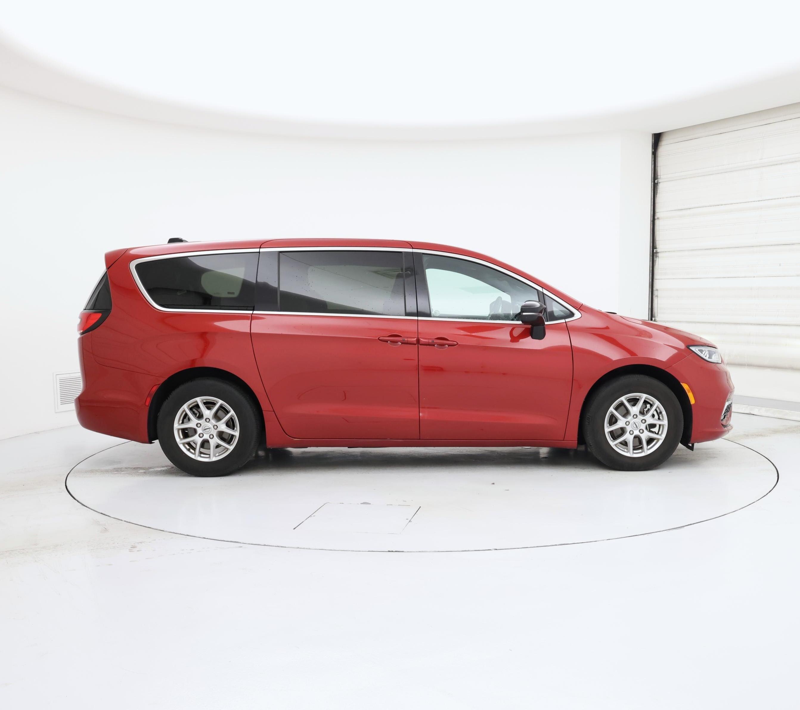 Thumbnail: 2025 Chrysler Pacifica - 7