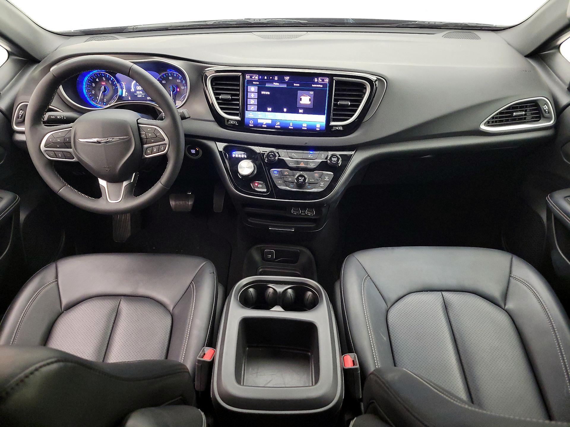 Thumbnail: 2025 Chrysler Pacifica - 9
